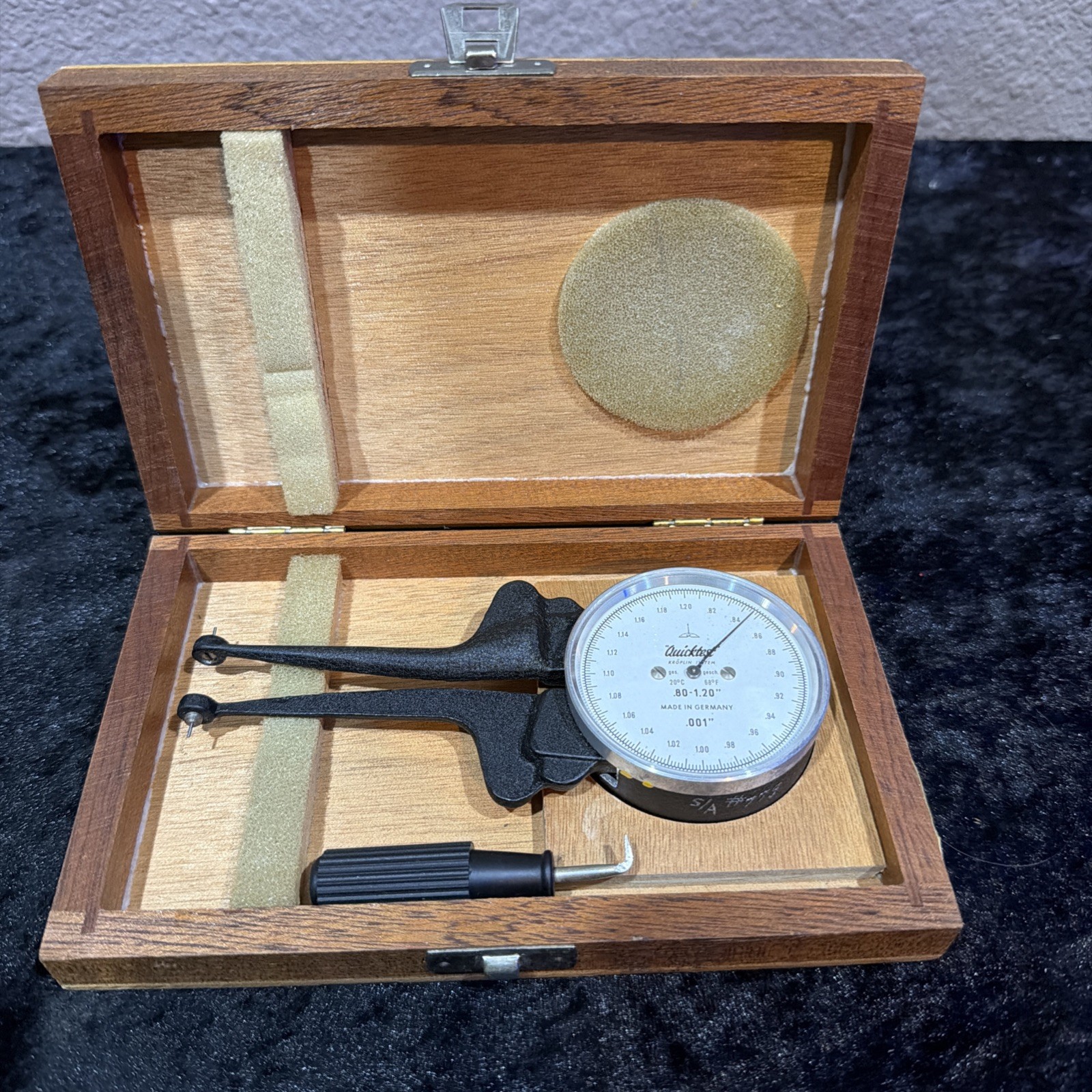 GERMAN MADE QUICKTEST .80 " -1.20” X .001 " INSIDE MICROMETER with box