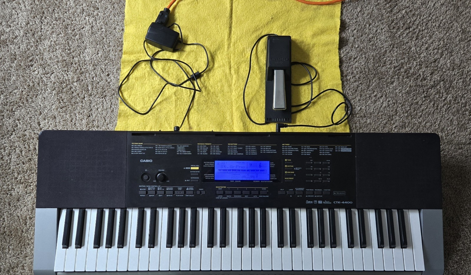 Casio CTK-4400 61-Key Portable Keyboard w/ Original AC Adapter & SP-20 Sus Pedal