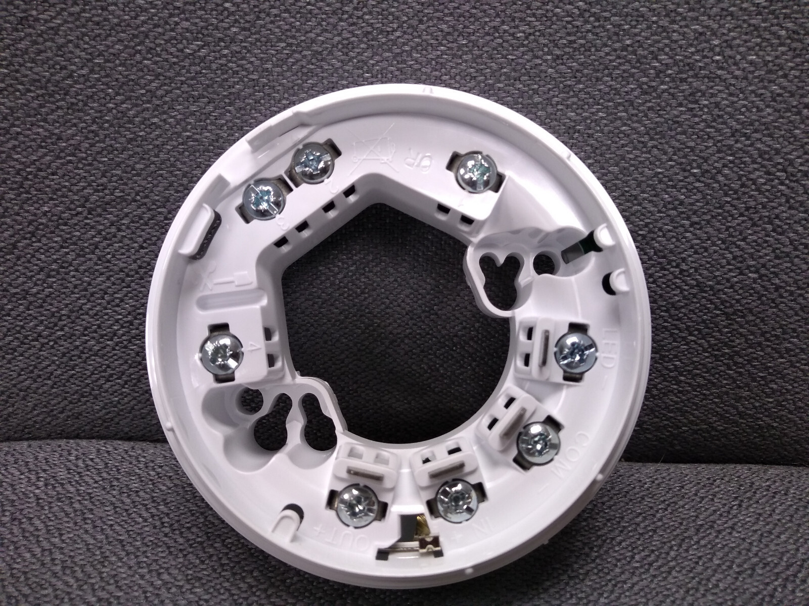 Orbis Smoke Detector Base, Marine Rated, W/Relay. Apollo #ORB-RB-10004APO