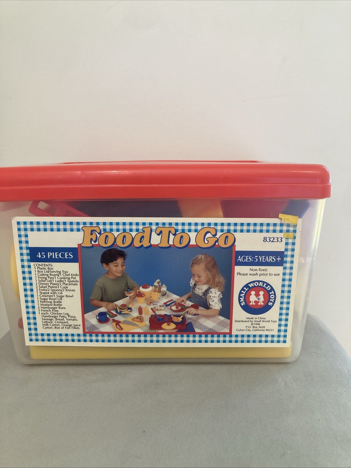 SMALL WORLD TOYS - Food To Go #832233 Vintage Play Food