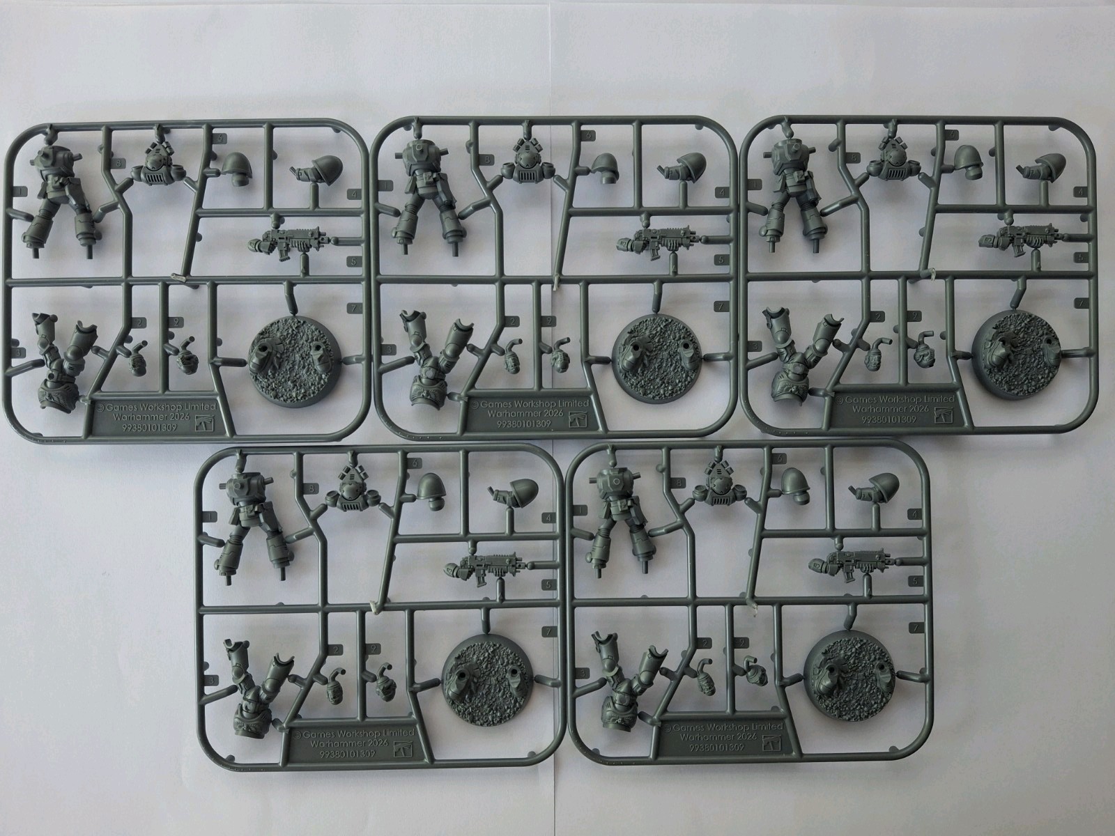 5 x Space Marines Primaris Intercessors, Warhammer 40K, Push Fit New On Sprue