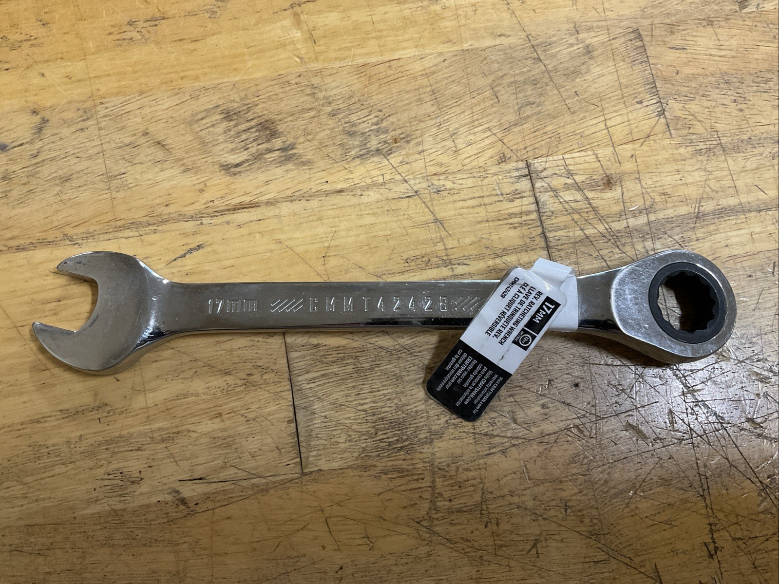 NEW Craftsman Chrome Reversible 17mm Metric Ratchet Wrench (CMMT42428)