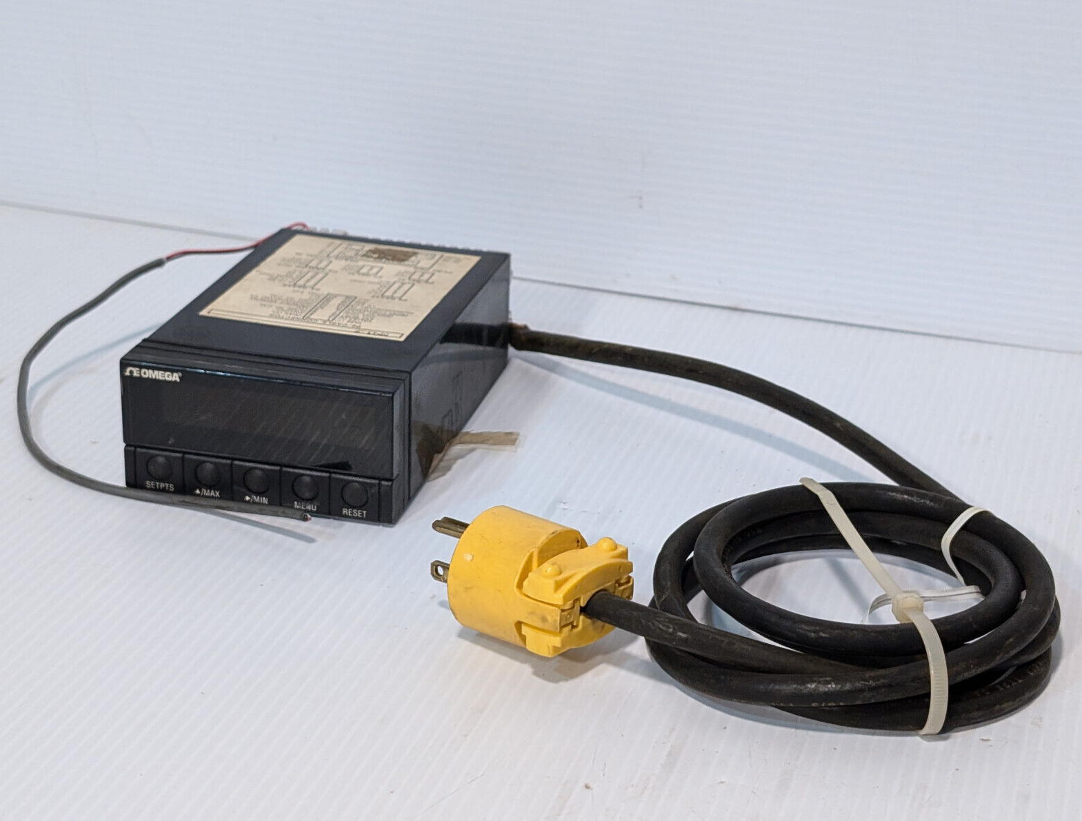 Omega DP41-E Process Voltage/ Current Indicator, 10 W, 115 VAC, Made in USA