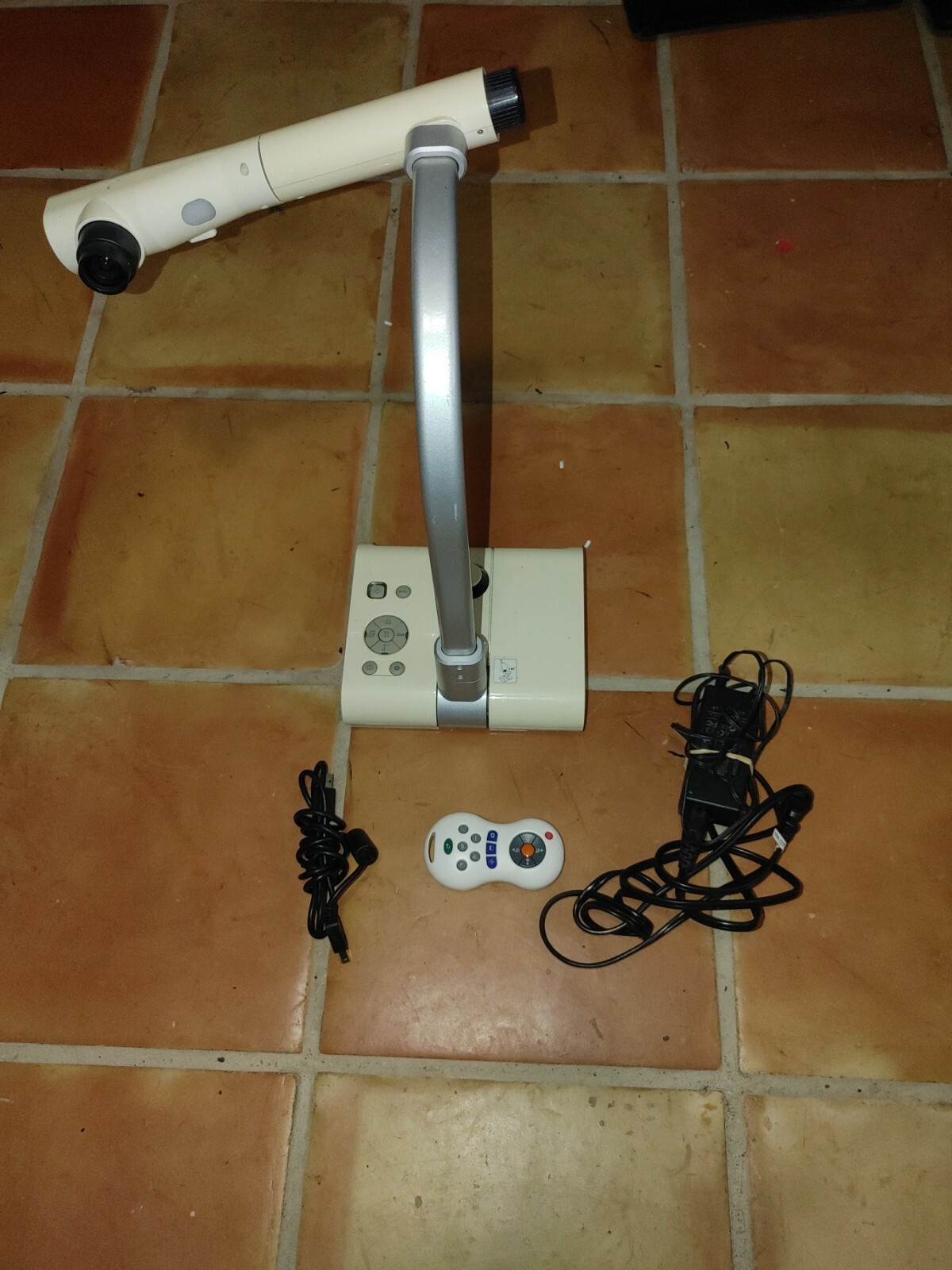 Elmo Model TT-02RX Doc. Camera Visual with Power Supply, USB Cable and remote