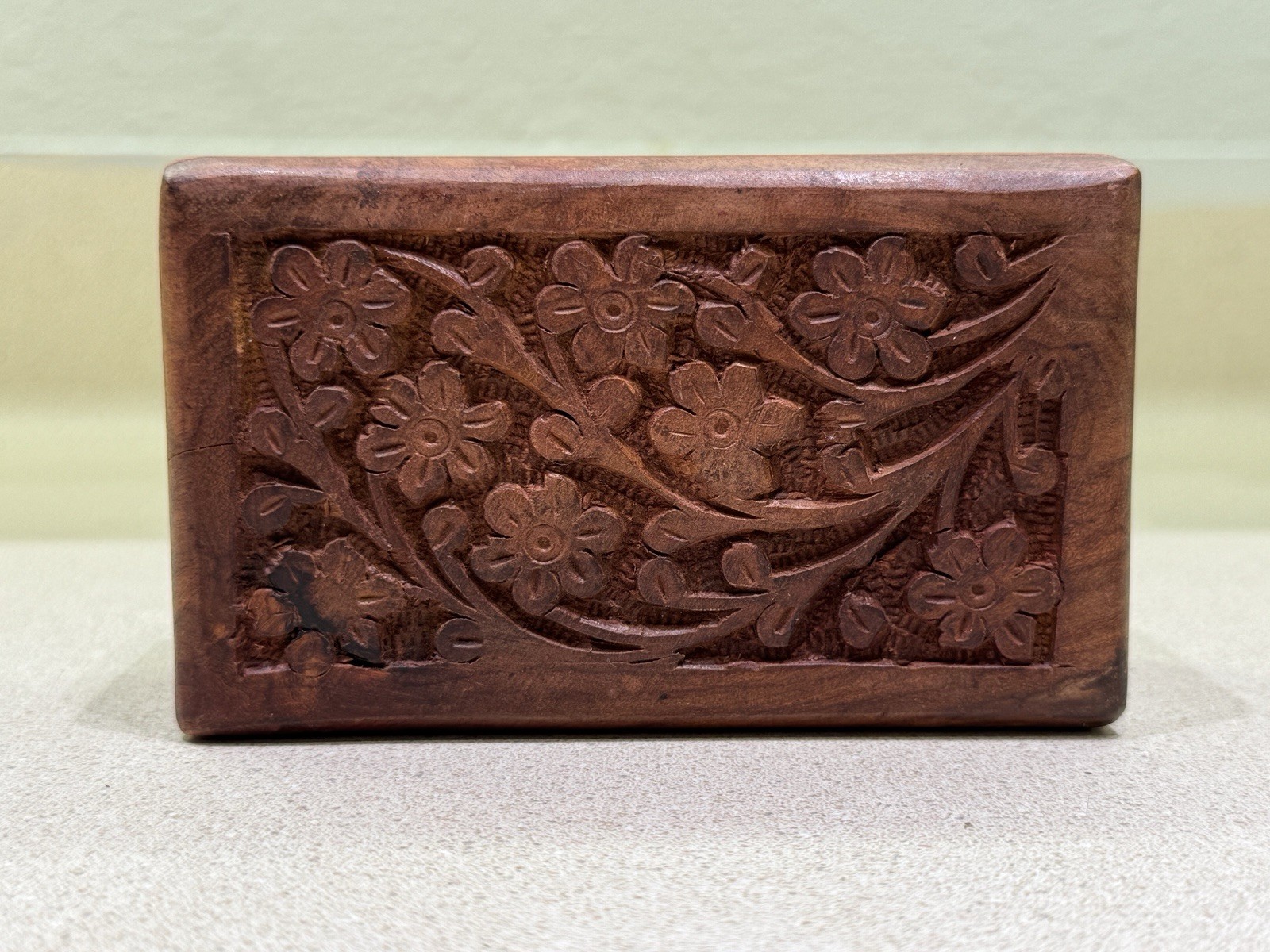 Hand-carved Wooden Box with A Floral Design. Excellent Condition. 4.3/4 X 3inchs