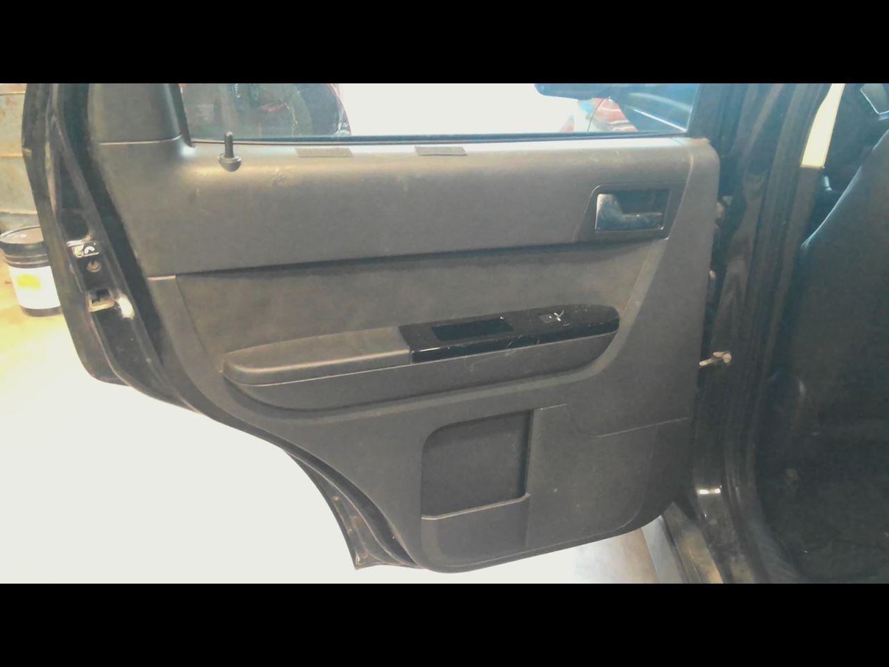 TRIBUTE 2010 Spare Wheel Carrier 716511