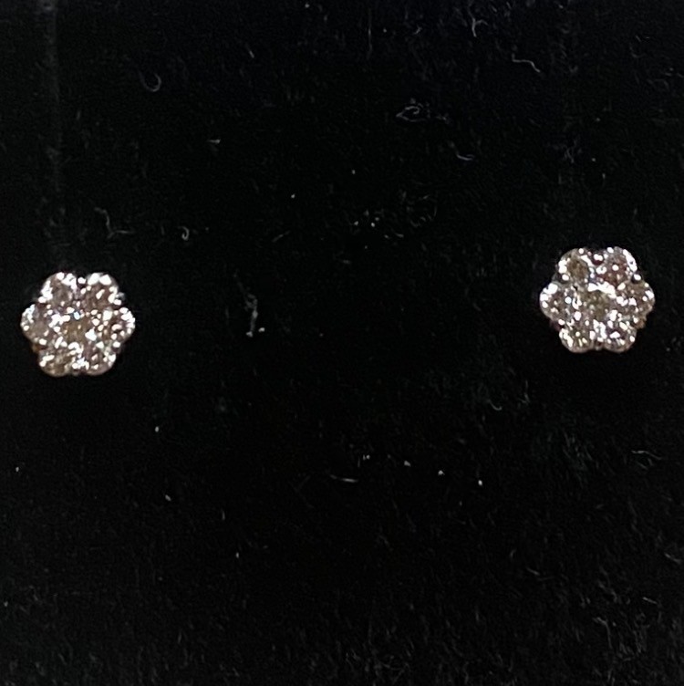 New Gorgeous Rose Cluster diamond stud earrings, never worn, in box, Free Ship!