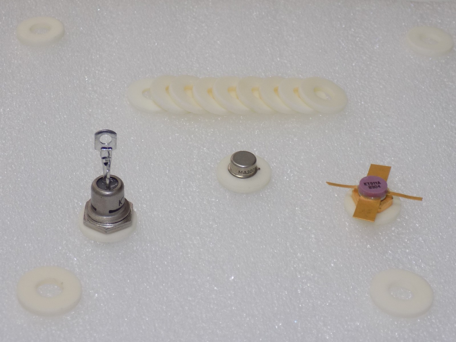 30x Ceramic DO-5 Insulator Rings ( Diode Thyristor Transistor Rectifier ) - DO5