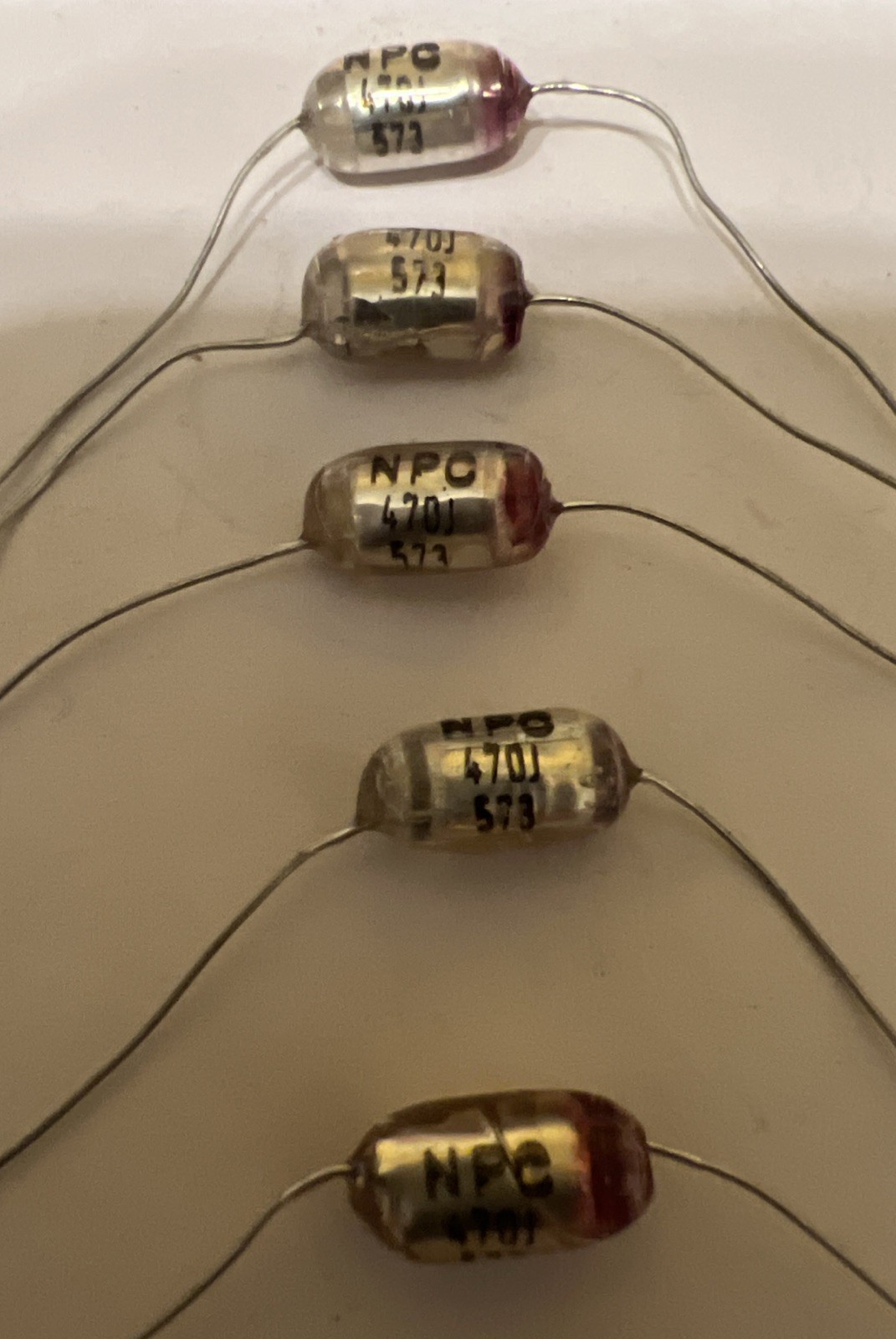 470 pF  POLYSTYRENE FILM CAPACITOR  160 VOLTS  5% Tolerance New Lot of 5 by NPC