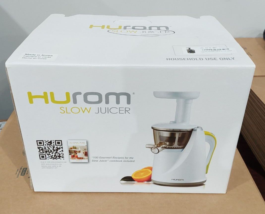 Hurom Slow Juicer HU-100B Black Brand New Juice Fruits Vegetables Low Speed