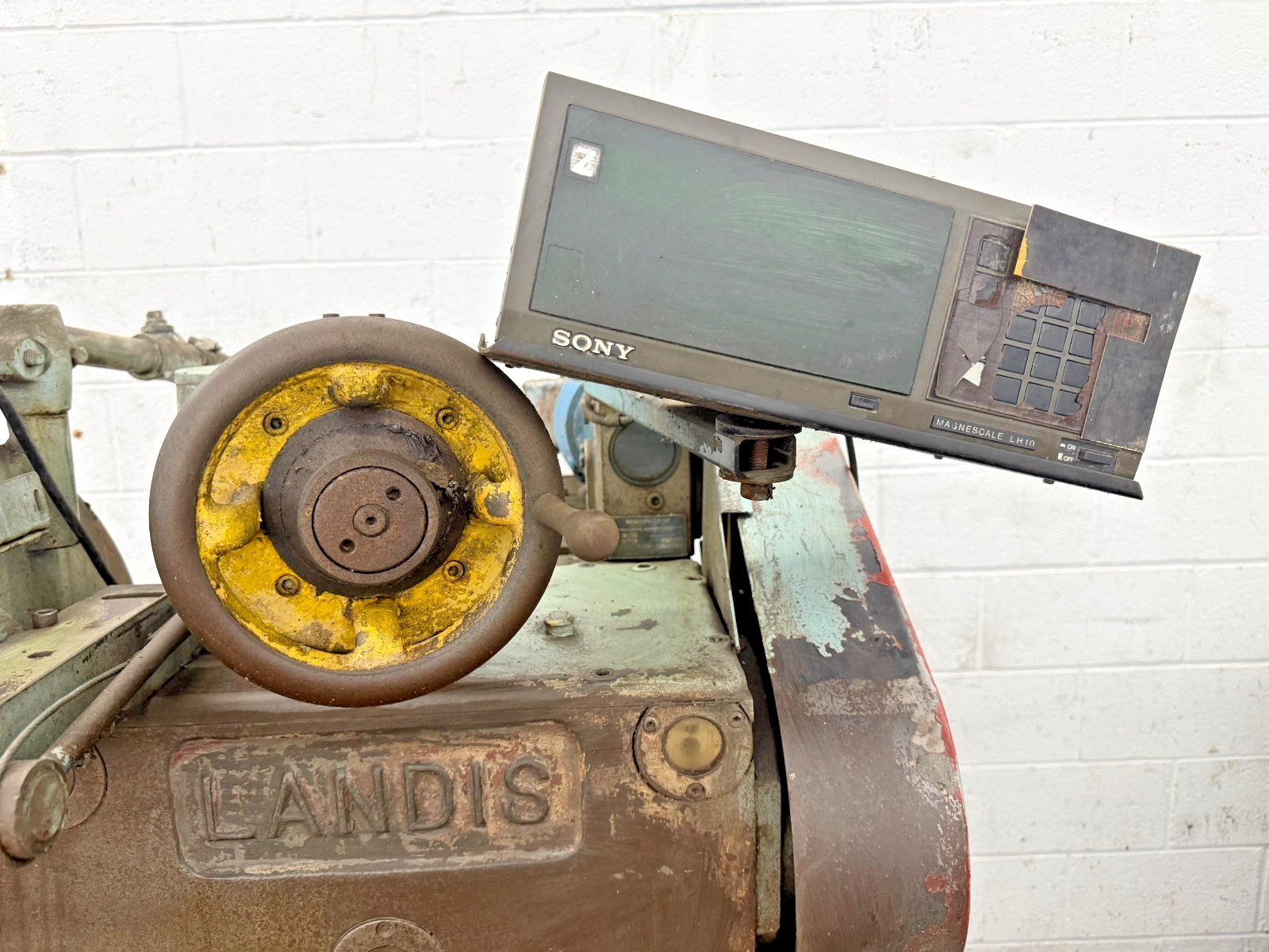 LANDIS CYLINDRICAL GRINDER 75" GE-4