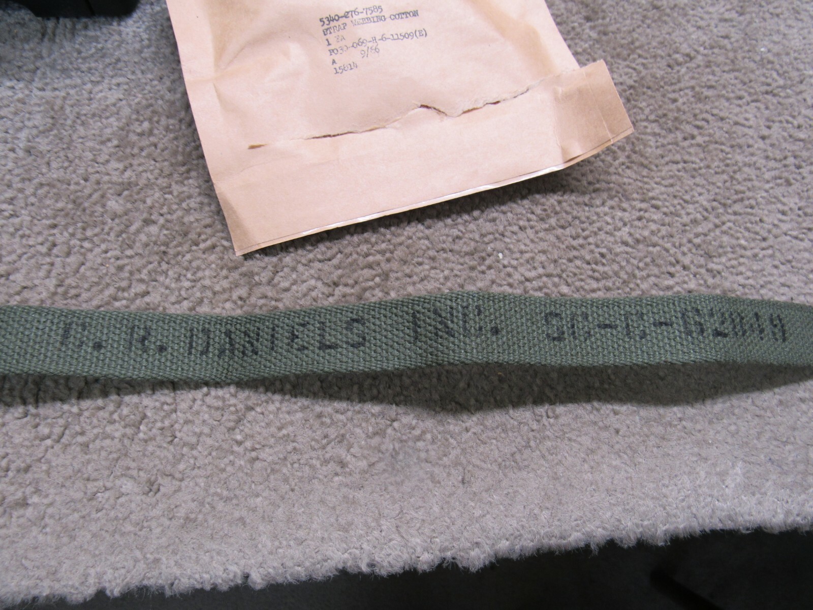 US Vietnam Era Webbing Strap NOS DATED 9/1966 1" X 27" INCHES OG 107 GP