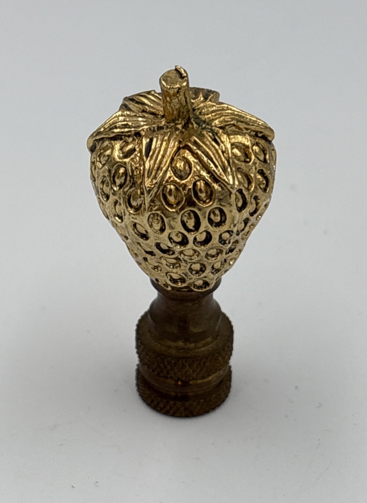 Vintage Gold Tone Strawberry LAMPSHADE FINIAL 2” Very Detailed And Unique