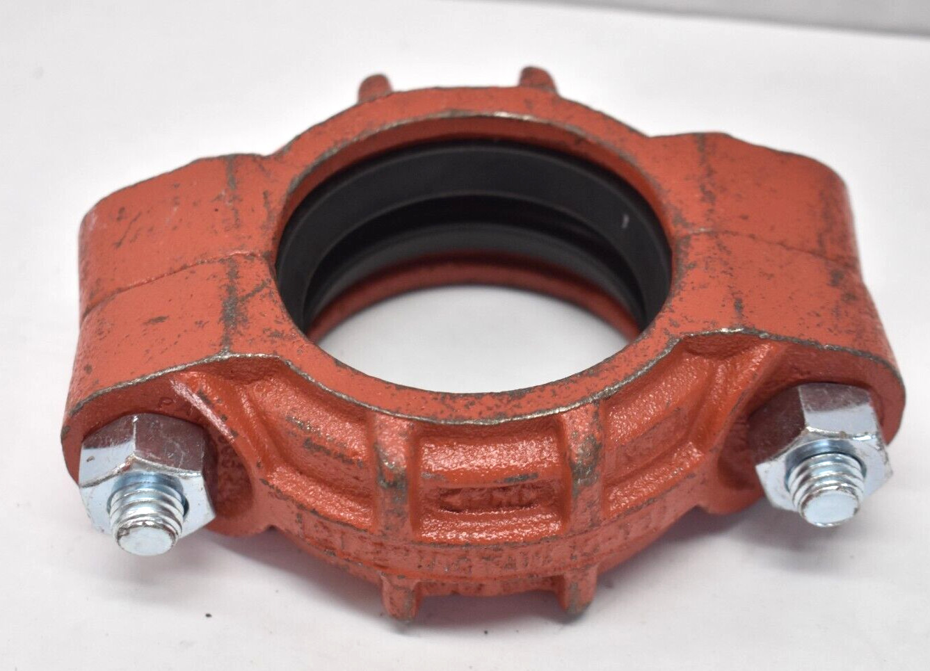 Victaulic Flexible Coupling Ductile Iron 2-1/2" Pipe Fitting Size Grooved