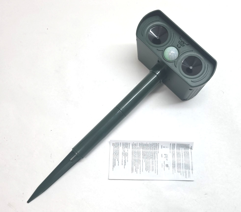 Ultrasonic Animal Repeller Solar Power Outdoor Pest Mice Deer Sensor Waterproof