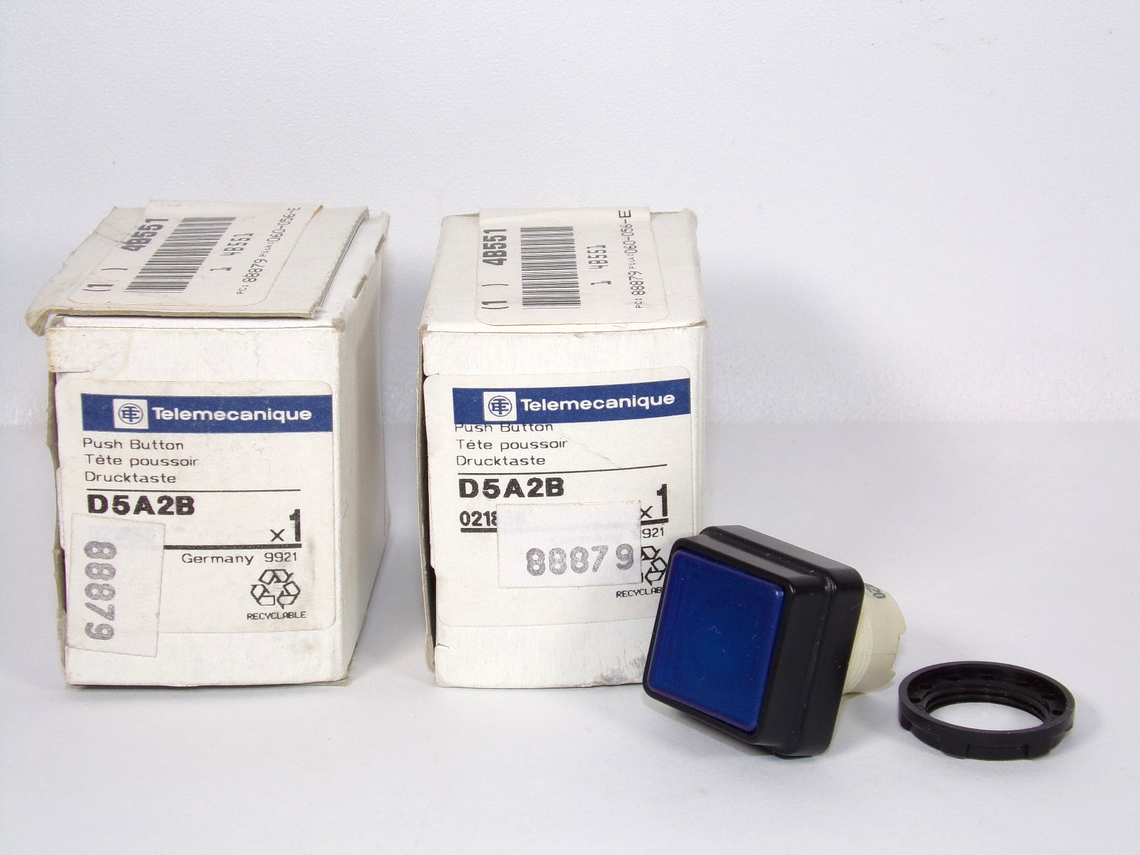 *New* Telemecanique D5A2B Push Button Operator, 021856, Blue (Qty 2)