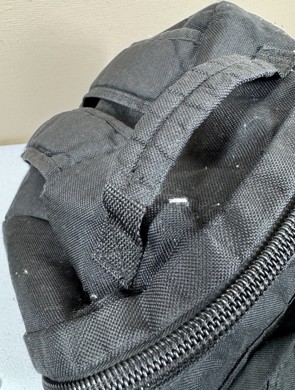🍀 Black "Smell Proof" Backpack with Padded Straps & Front Zipper Pocket