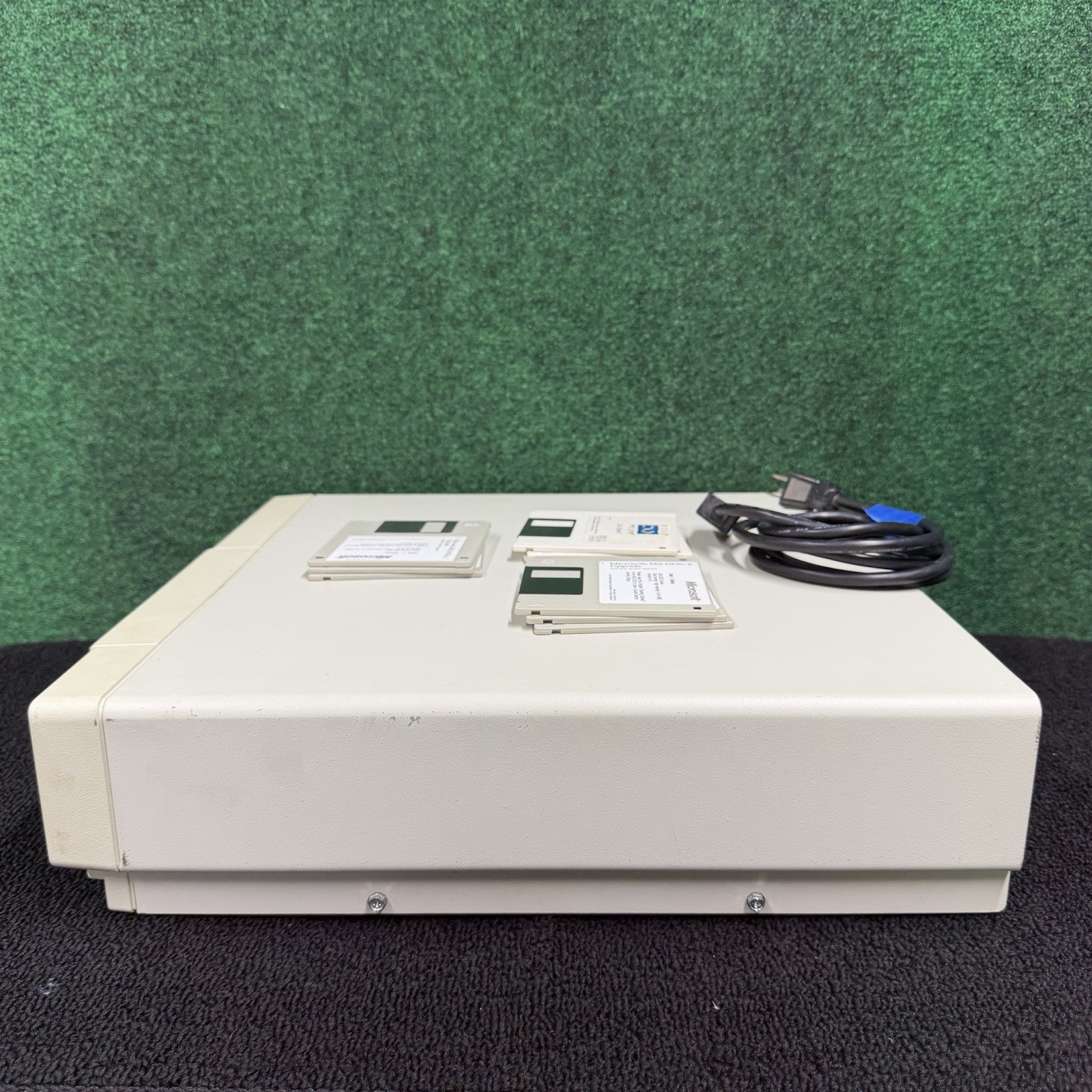 Rare Dell 333p Computer System 1992 w/ DOS 5.0, 6.0 & 6.2 - Powers On