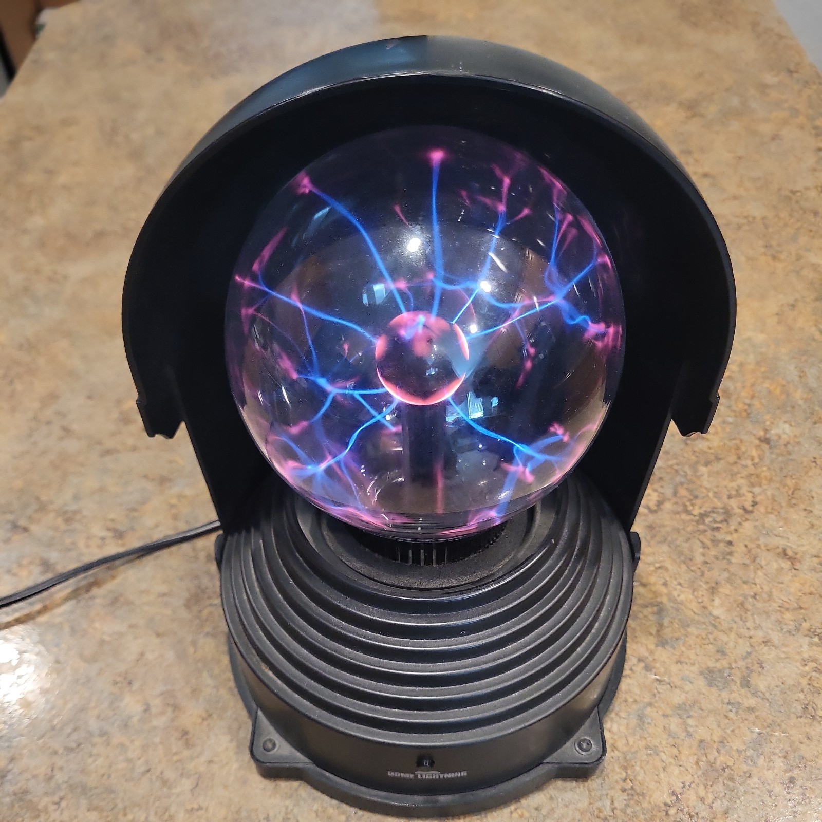 Dome Lighting 2888 BR Lightning Machine.