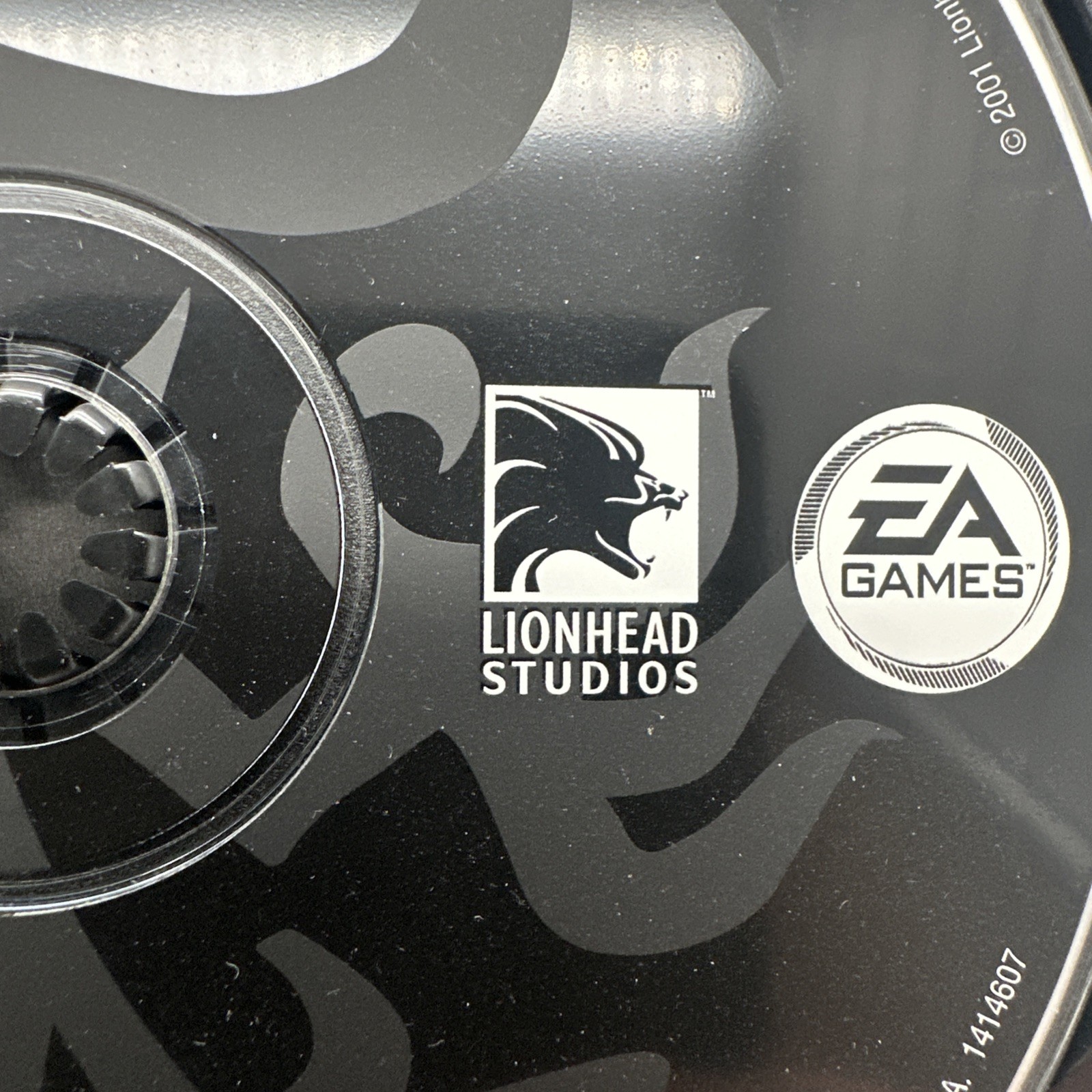Black & White PC Game 2001 Case and CD-ROM Lionhead Studios EA Games