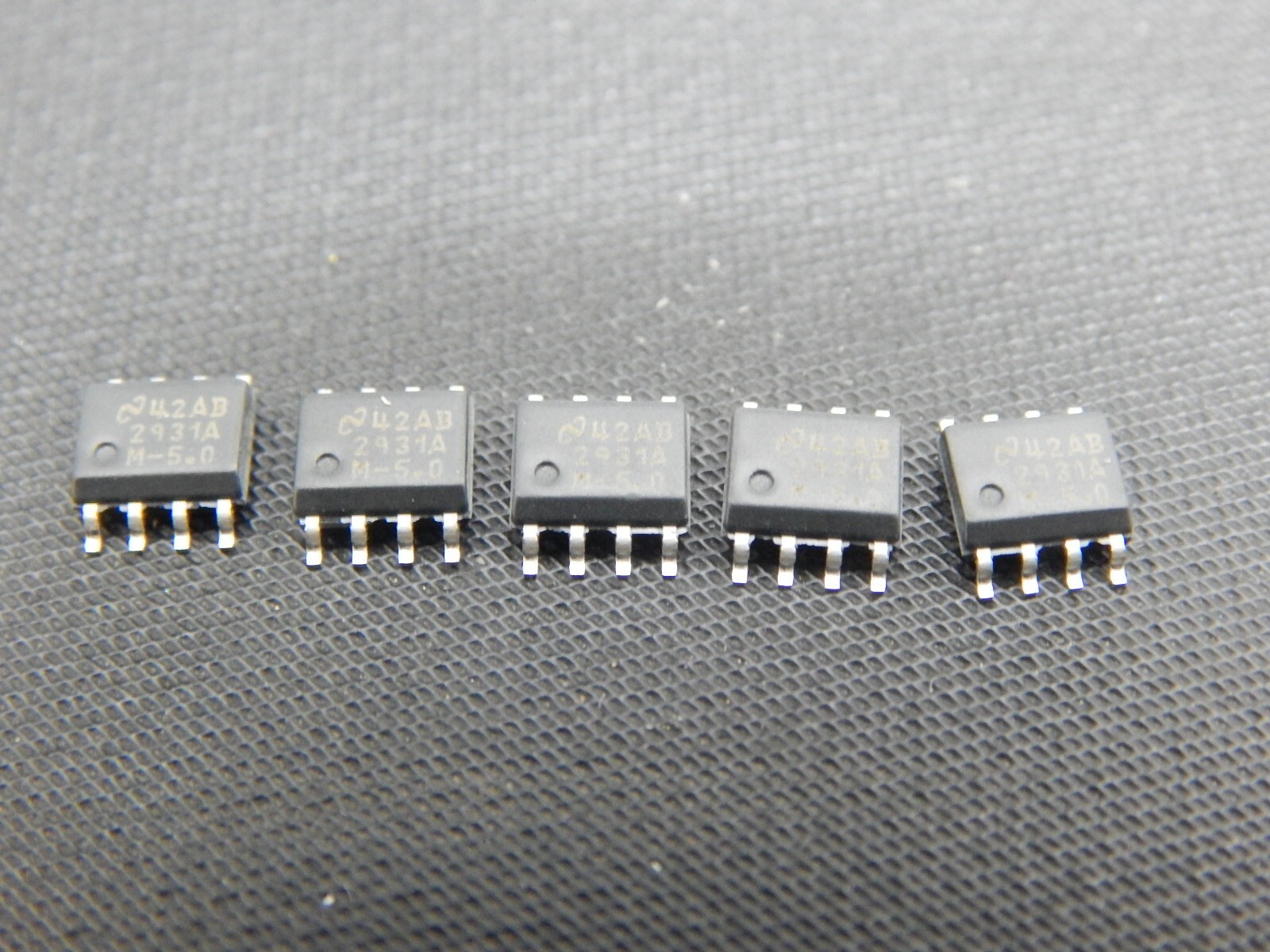NATIONAL LM2931AM-5.0 LOW DROPOUT 5V VOLTAGE REGULATOR S08 - LOT OF 5 -FAST SHIP