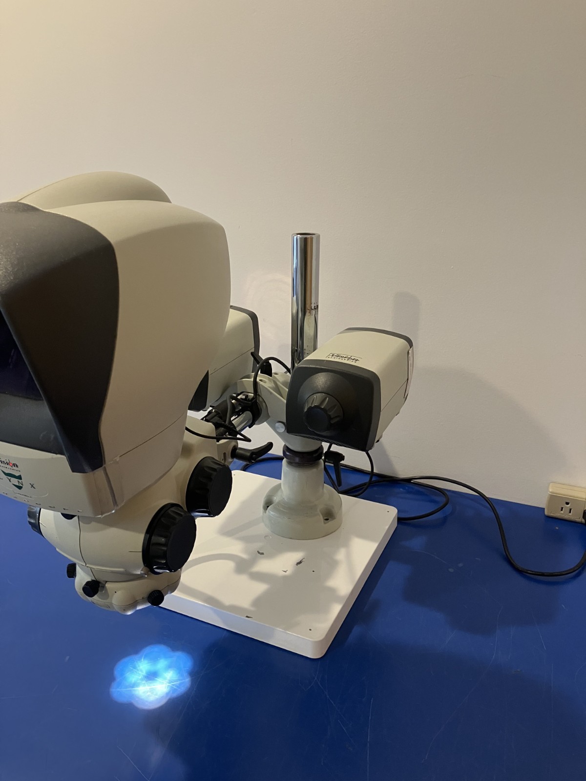 15494 Vision Lynx dynascope .7x-40x microscope