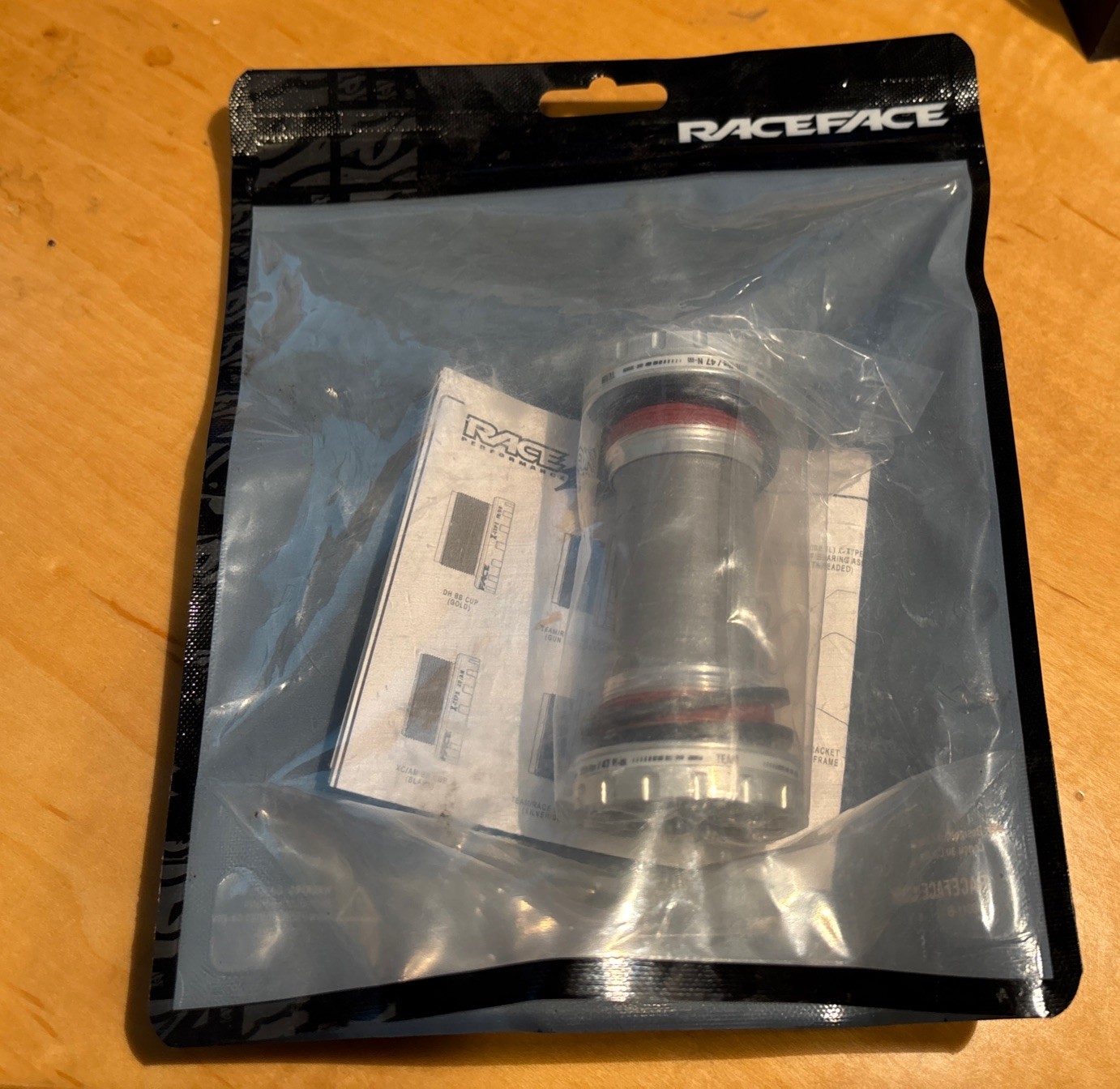 RaceFace Team XC X-Type External Bottom Bracket: BSA 68/73mm BB Shell x 24mm Spi
