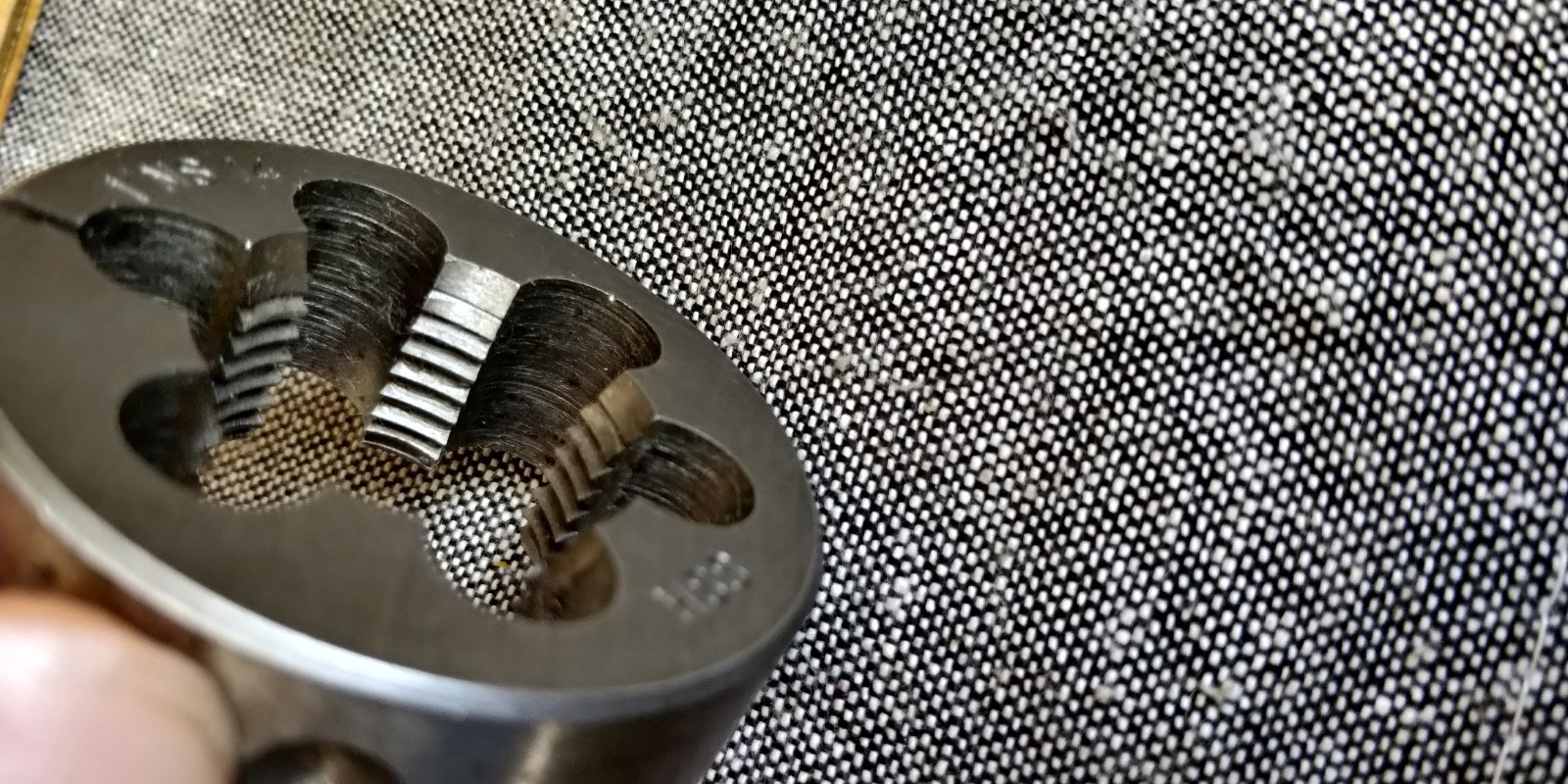 1"-14 NS Thread Die split adjustable HSS 2" diameter JAPAN