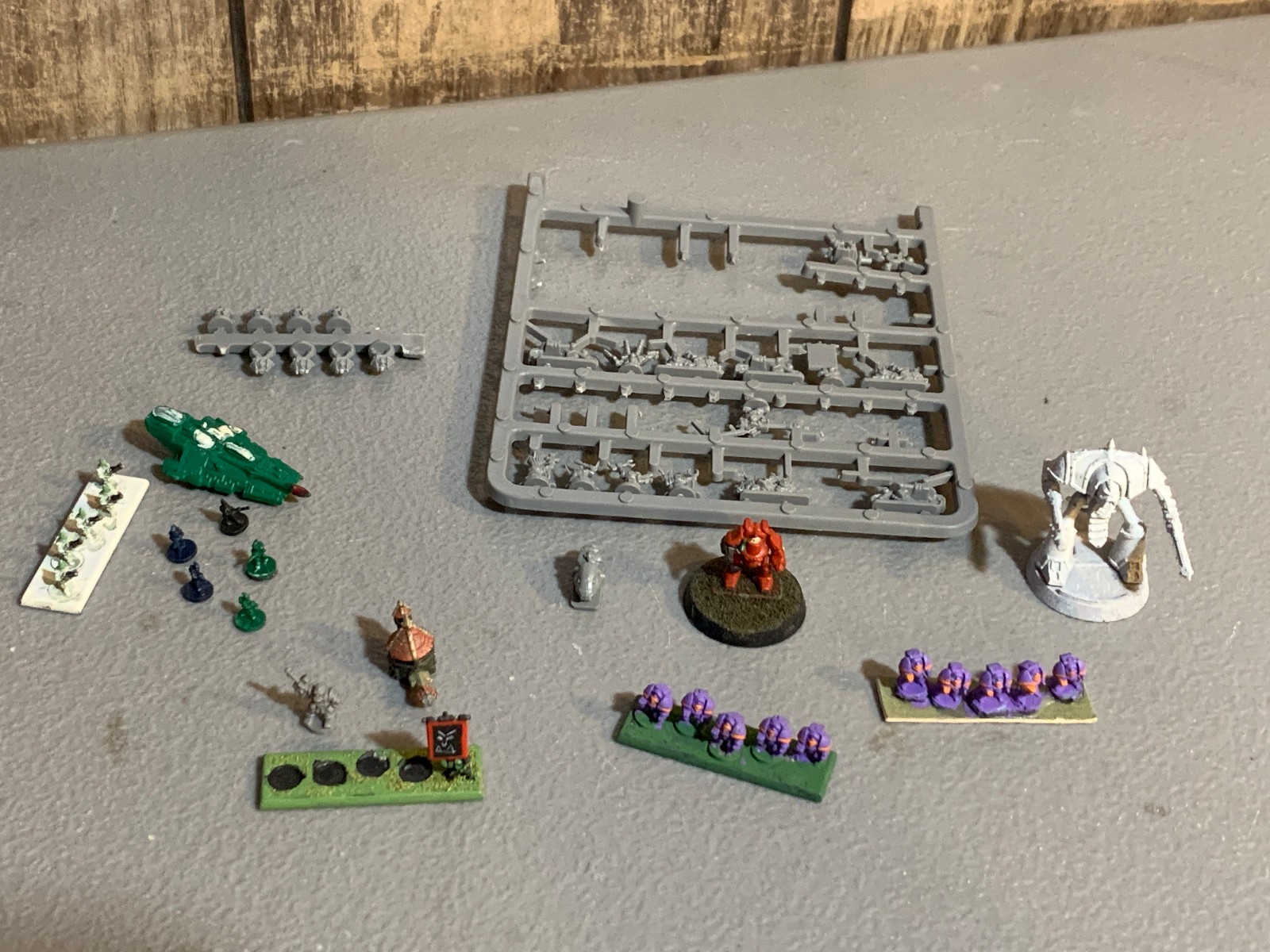 A28842 EPIC 40K RANDOM LOT SPACE MARINES CHAOS ELDAR TITAN