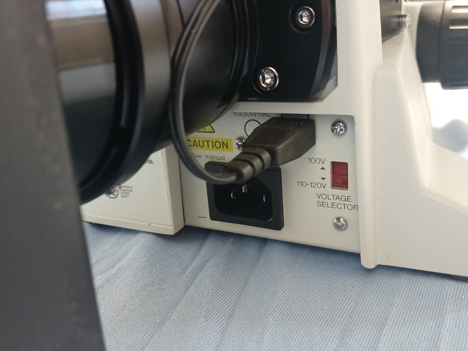 Olympus CK40-F100 Inverted Microscope w/ DP11-N Camera Control Unit 4X Objective