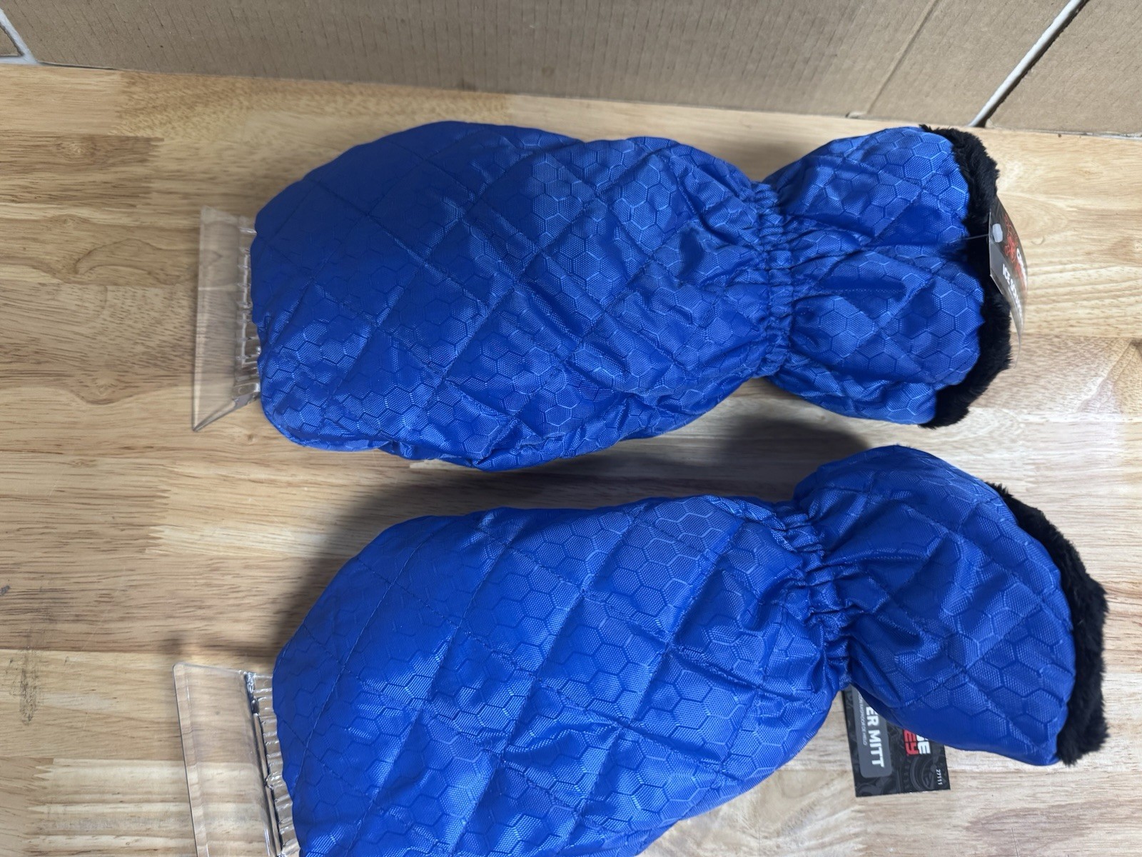 Set of 2 Grease Monkey Winter Ice Scraper Insulated Mitt Gloves, New