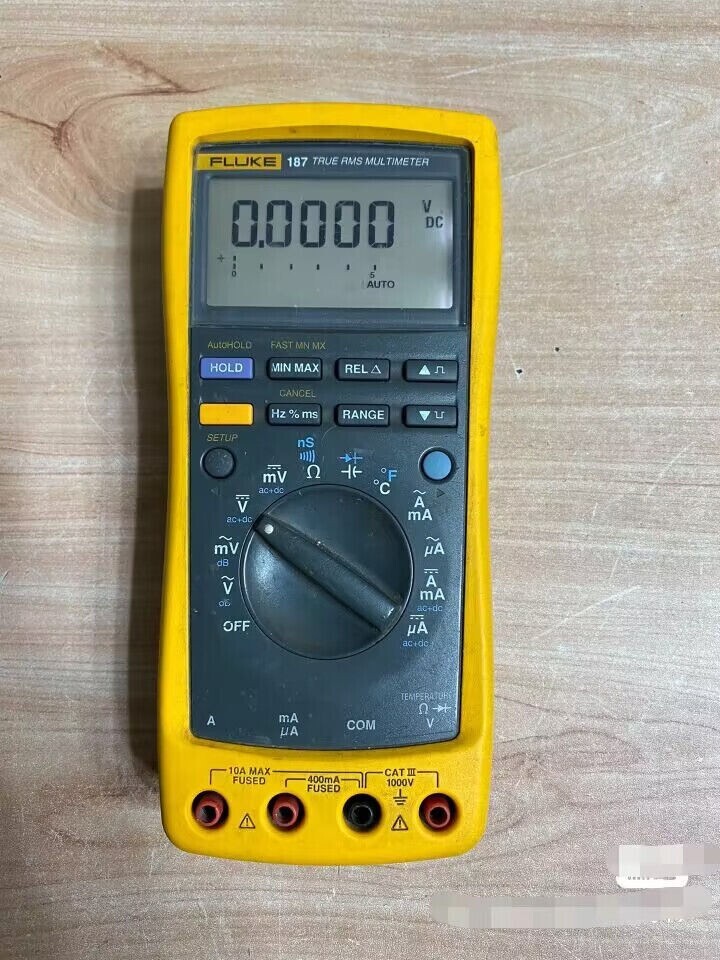 1pc Fluke 187 TRMS Industrial Logging Multimeter//
