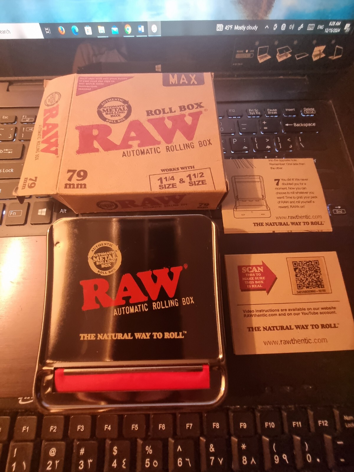 RAW 79mm Adjustable Automatic Stainless Steel Cigarette Rolling Box RED, (Works