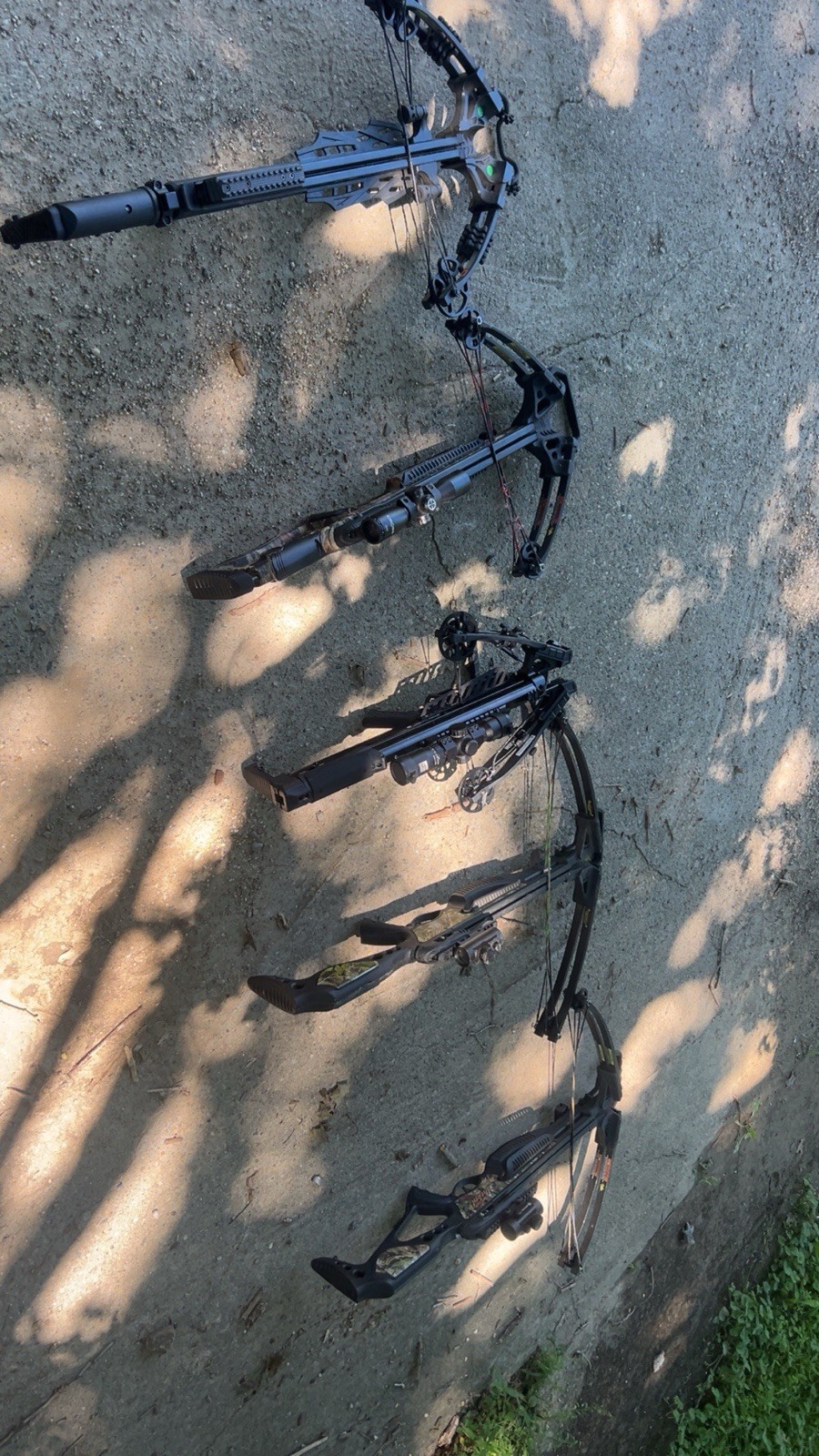 Barnett Black Crossbow Package w/ Scope, Ambidextrous, Men & Women. 5 crossbows