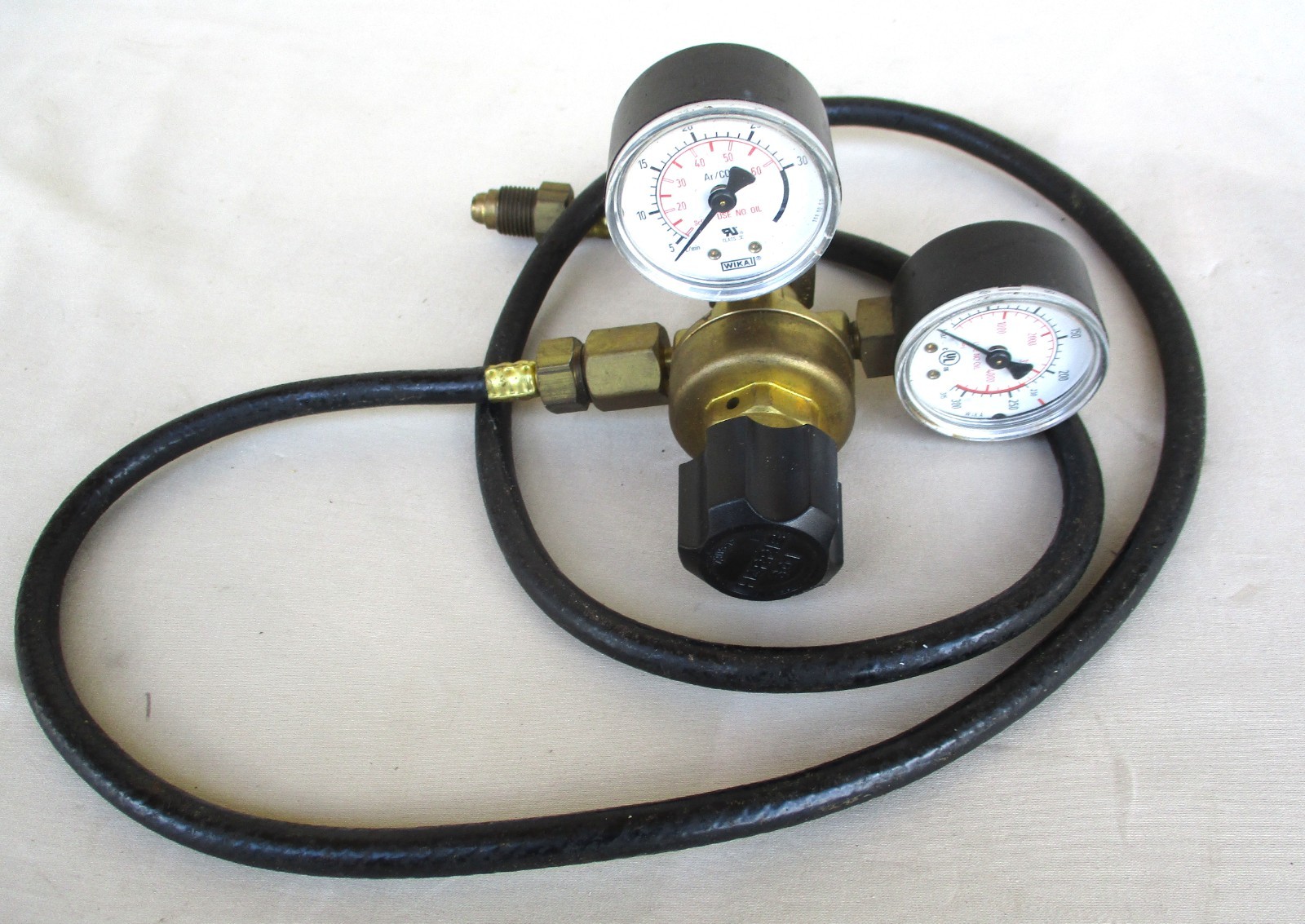 Wika Model 650L Compressed Gas Regulator With Hose Untested