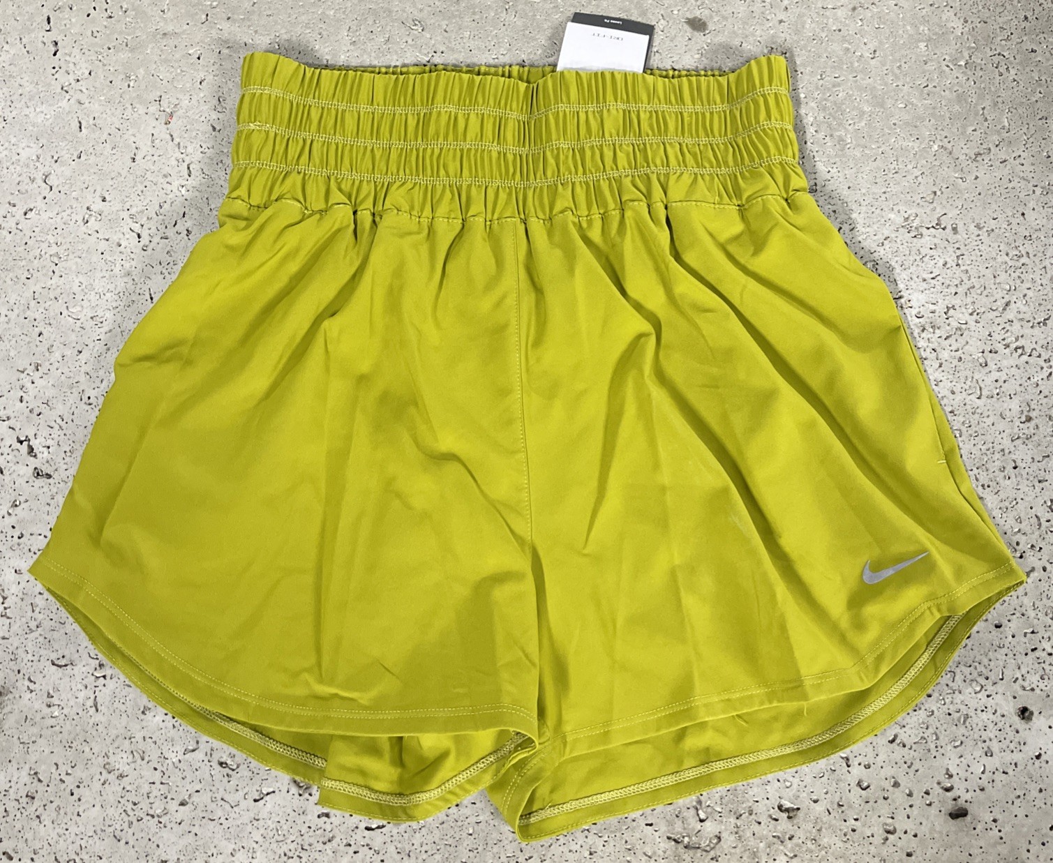NEW M NIKE Women's Shorts Ultra High Waisted Lined DRI-FIT DX6642-716 MSRP $45