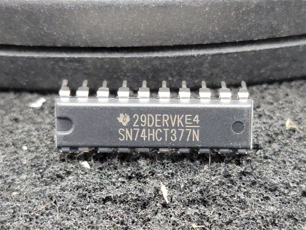 New (13pcs) SN74HCT377N TEXAS INSTRUMENTS IC Logic