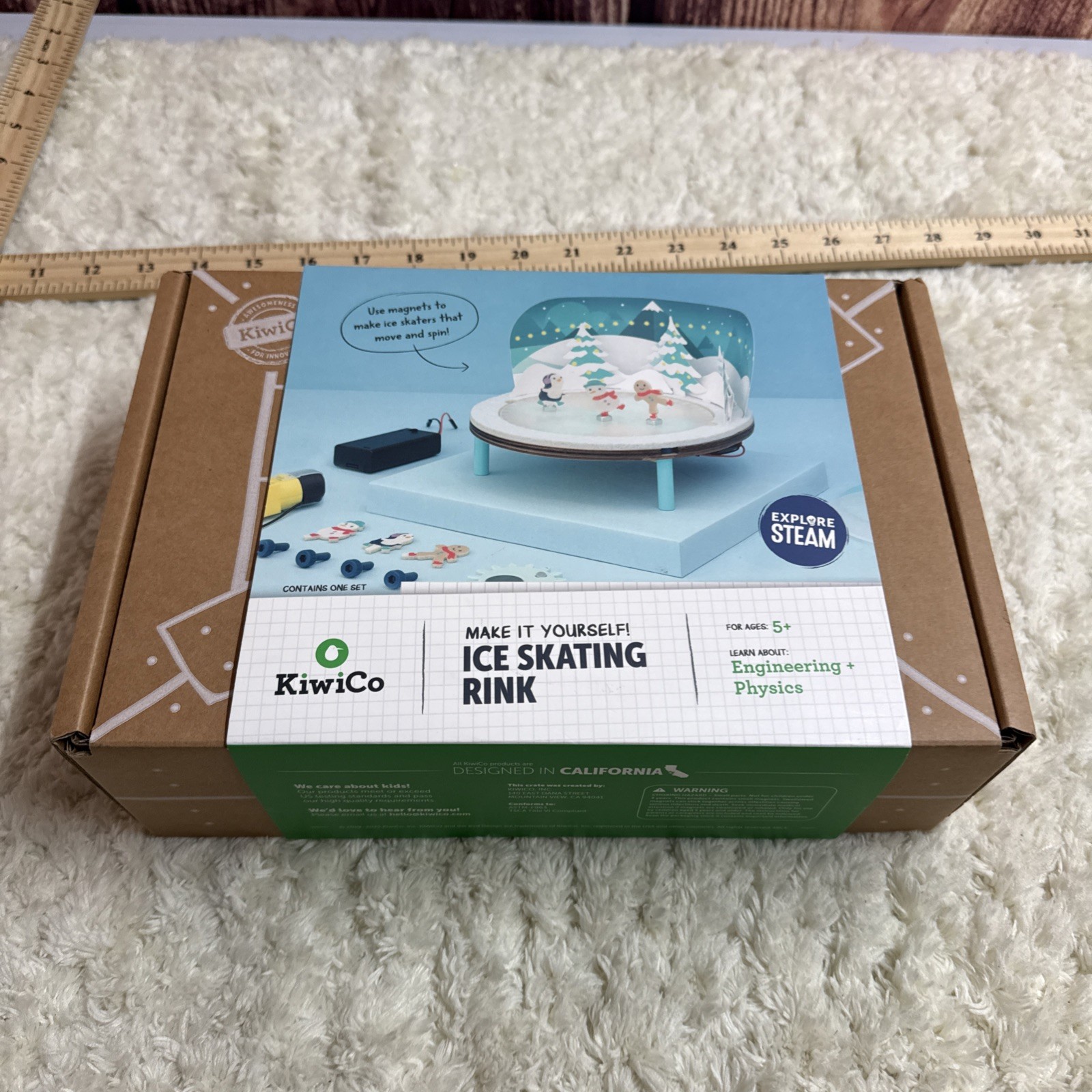 KiwiCo Ice Skating Rink kit/ Engineering + Physics