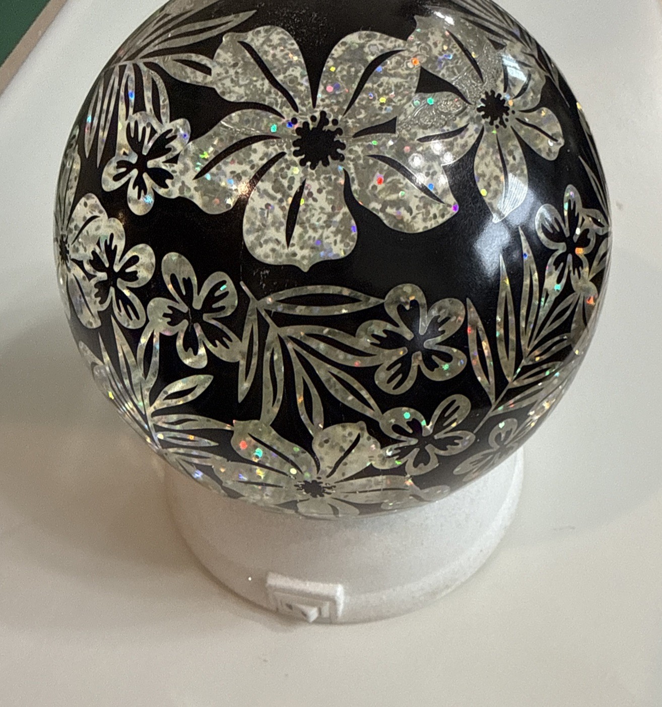 Light Up Flower Glitter Globe- NEW
