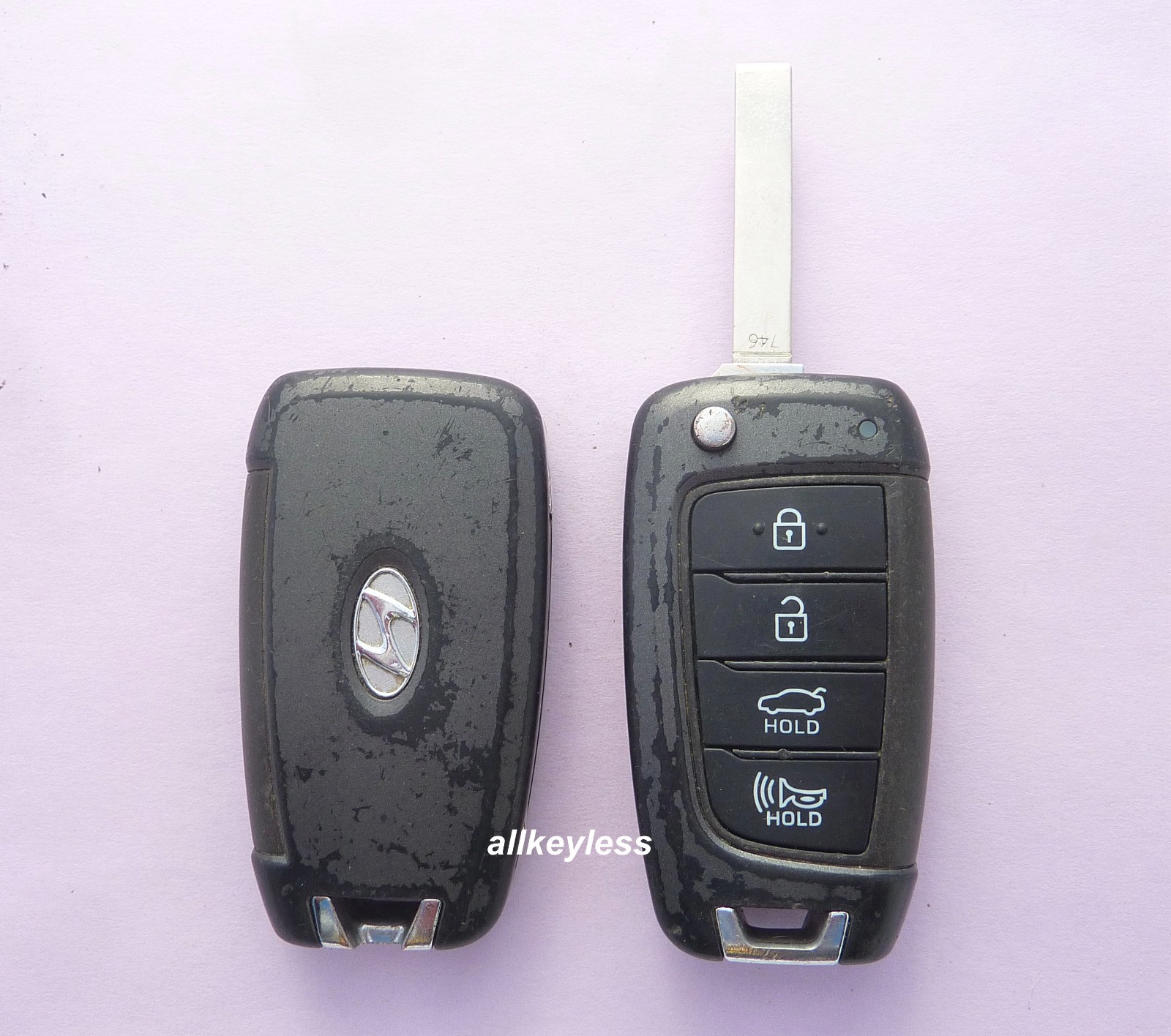 OEM 2021 HYUNDAI ELANTRA flip keyless entry remote key fob WORN 95430-AA000