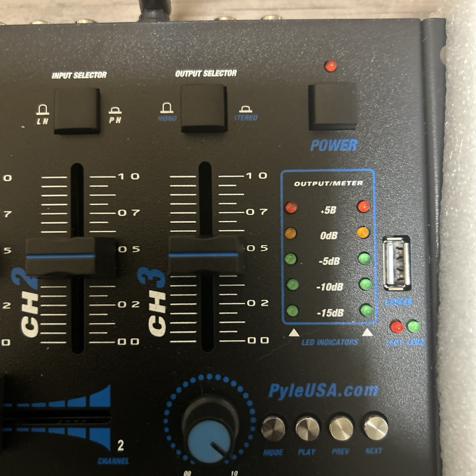 Pyle PKSCRD208 Bluetooth Mini Audio Interface Podcast Mixer Sound Card