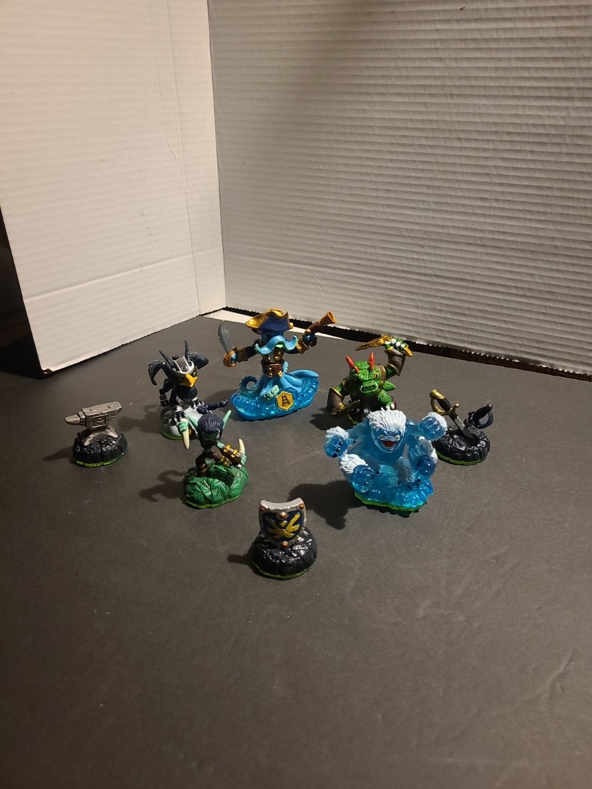 Lot Of 8 Skylanders Character Figures  Please See Pictures.