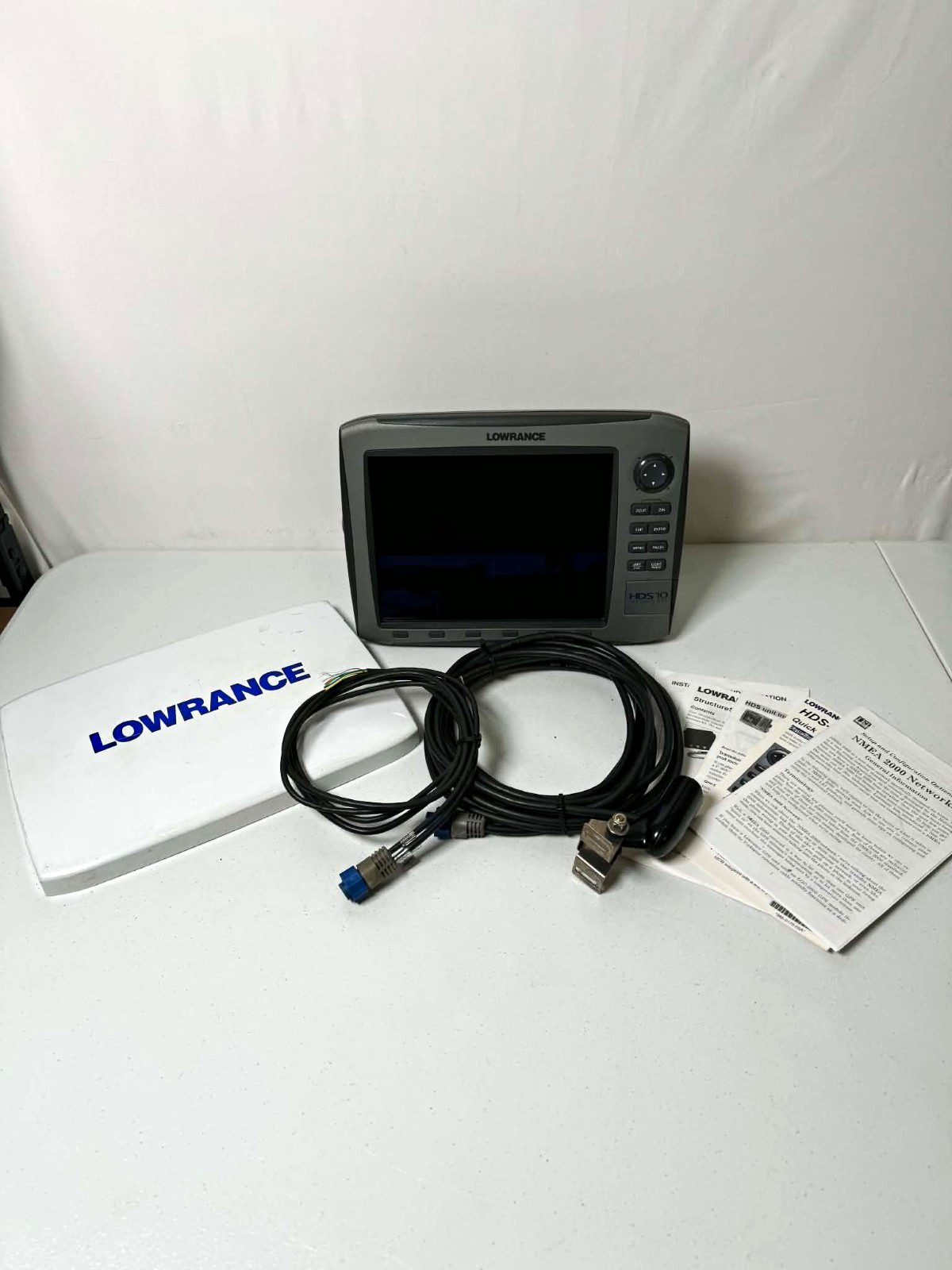 Lowrance HDS-10 Insight USA Fishfinder Chartplotter w/ Box, Cables & Manuals