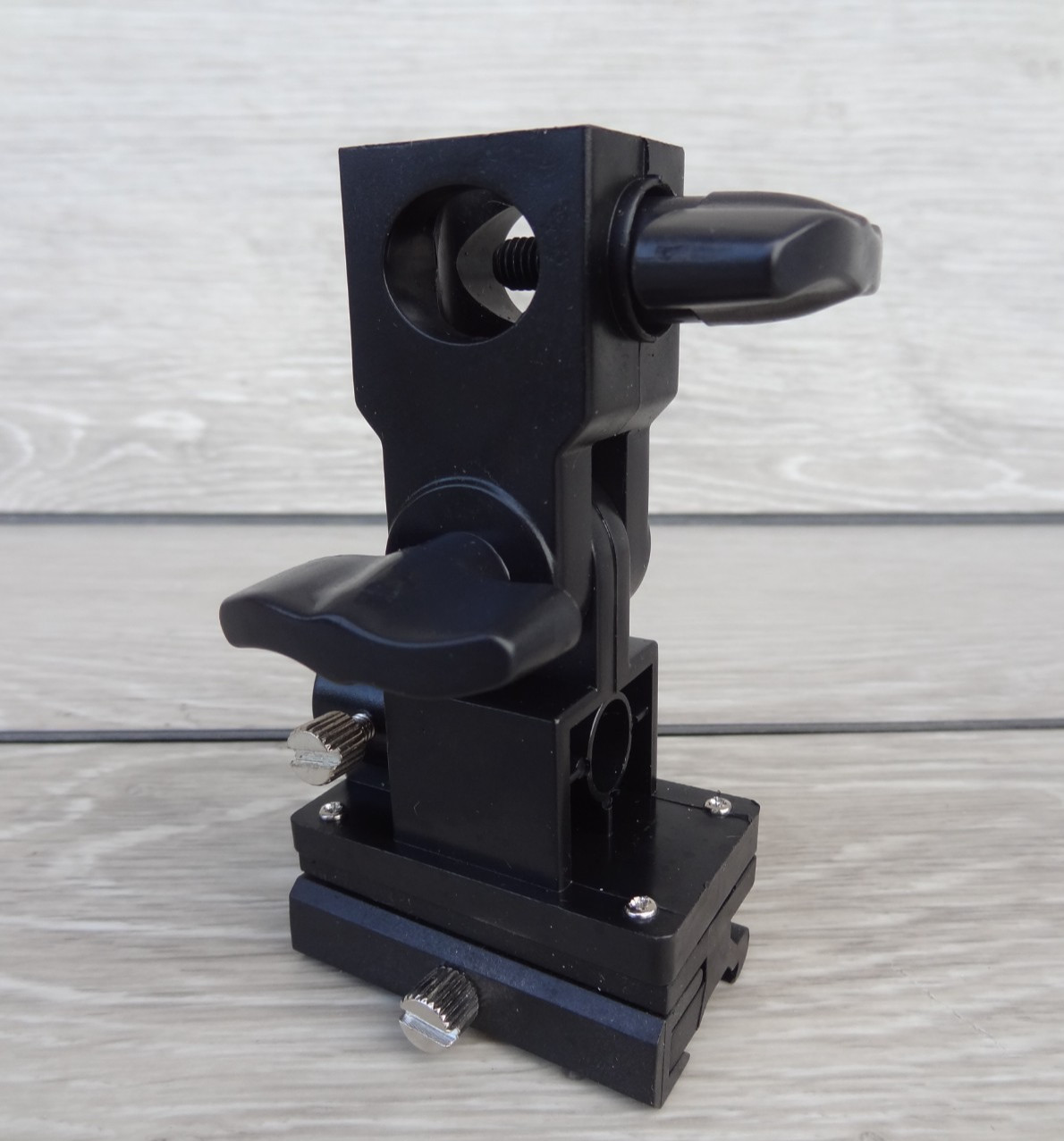 Adjustable Light Stand Adapter w/ Umbrella Holder Versatile Flash Light Bracket