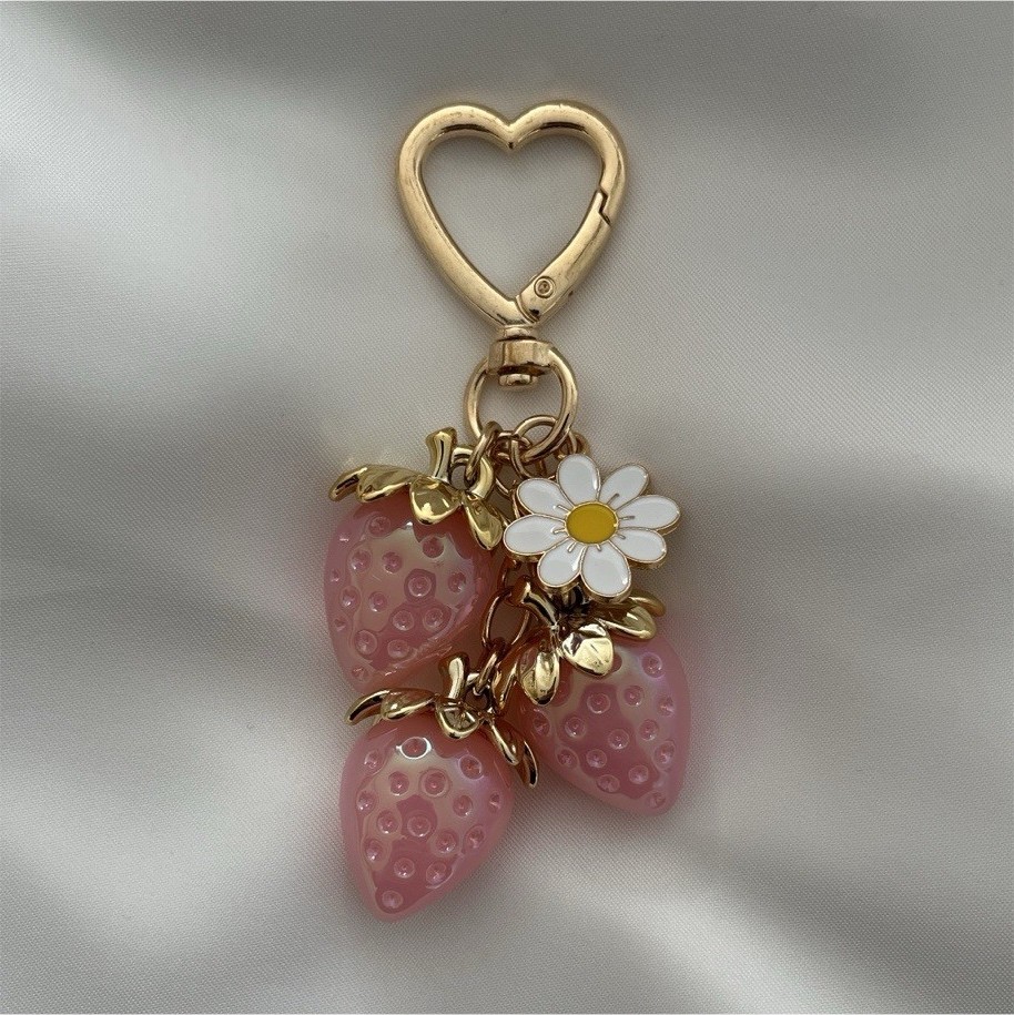 Strawberry Daisy Heart Key Chain Pink Gold White Cute Metal Bag Charm for Women