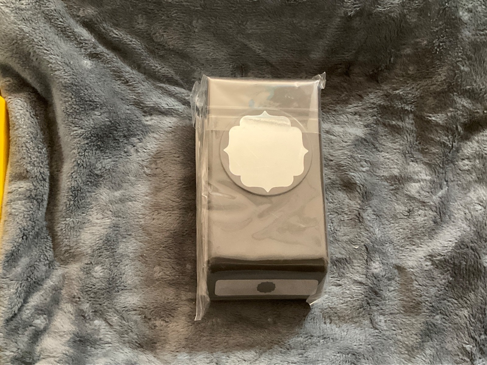 Stampin' Up! Label Bracket Punch 132153