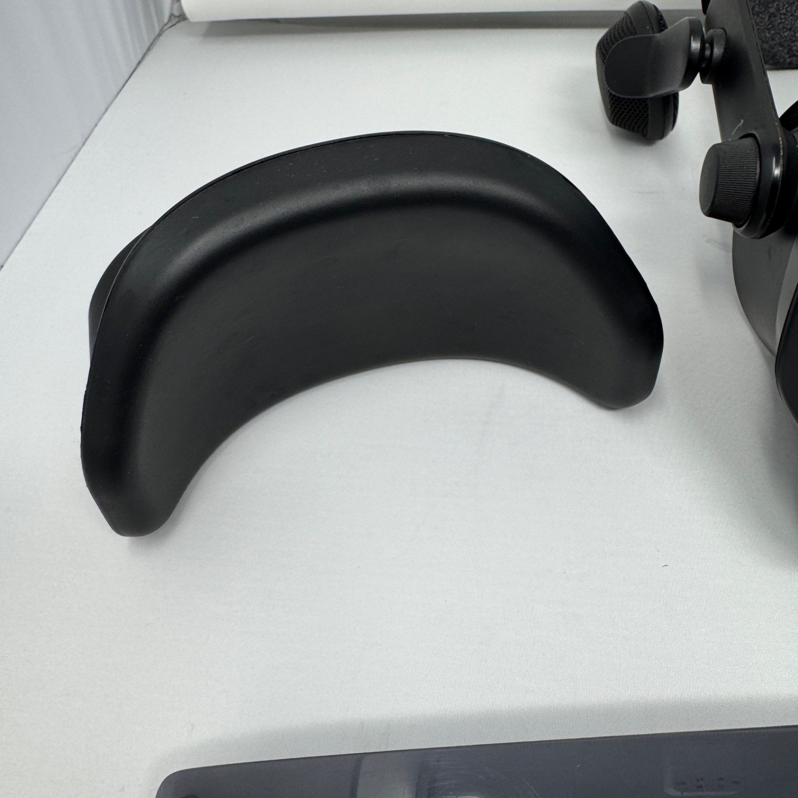 READ Valve Index VR Headset Only – OEM 3-Way Cables – Tested