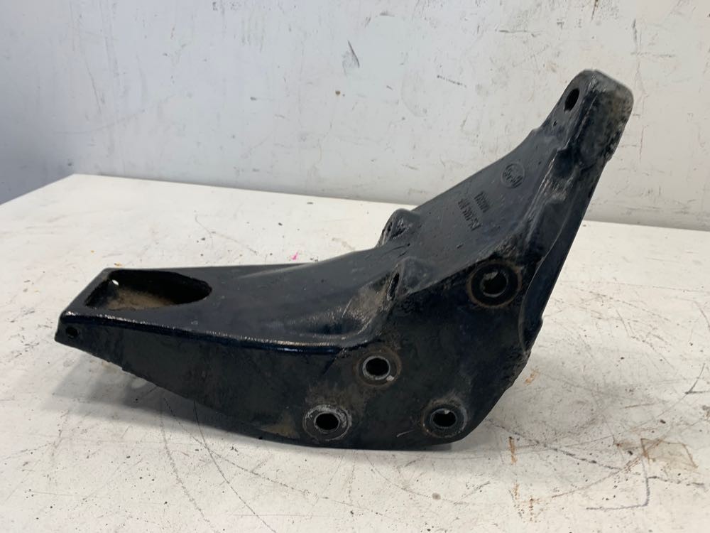 2013 Cab Mount A85-6009 for Peterbilt 386 (630-10681)