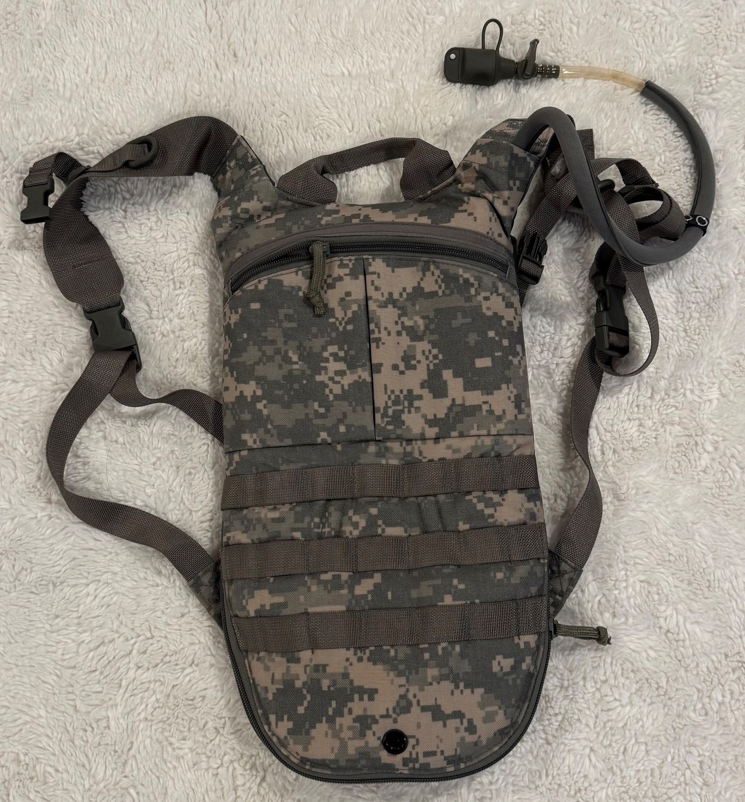 SKIERART HYDRAMAX HydrAMAN ACU DIGITAL CAMO HYDRATION PACK 3L. Untested / as-is