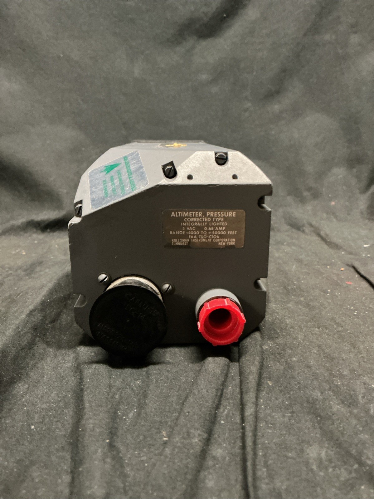 Altimeter/Alti-Coder; MPN D3905110226; S/N 326A; SERVICEABLE